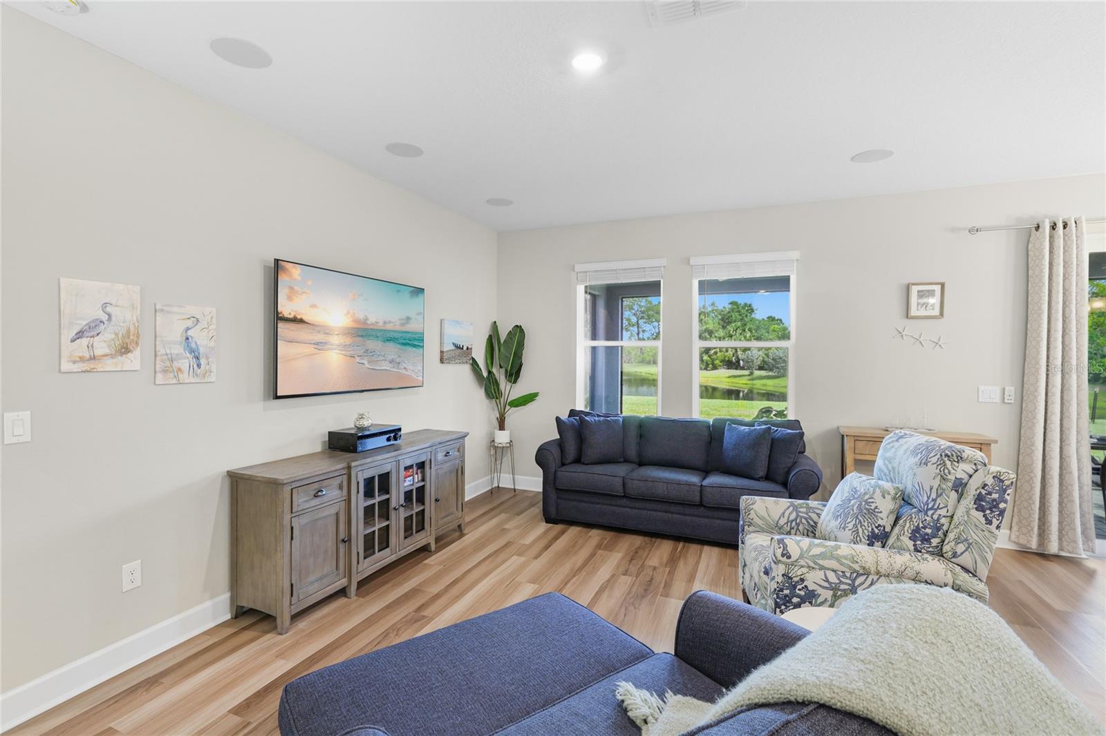 333 DAYLILY BLVD