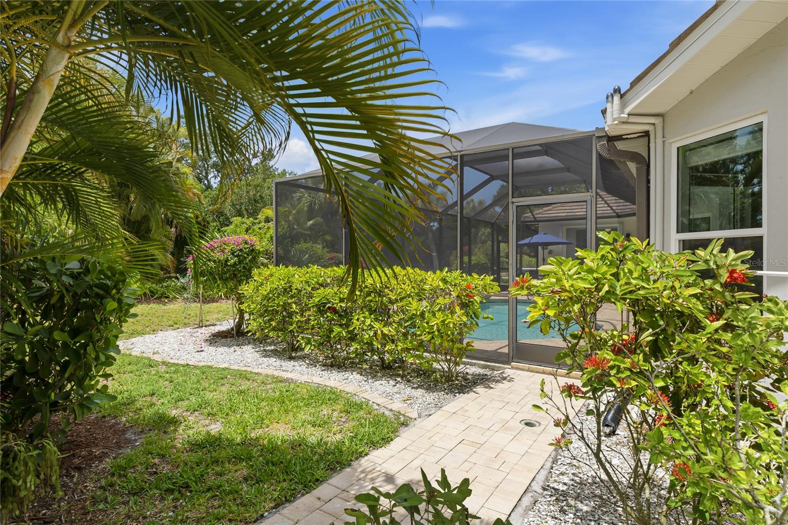 2102 CALUSA LAKES BLVD