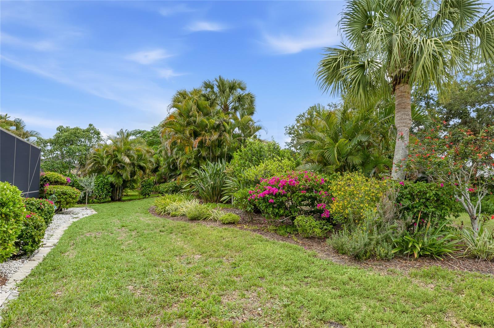 2102 CALUSA LAKES BLVD