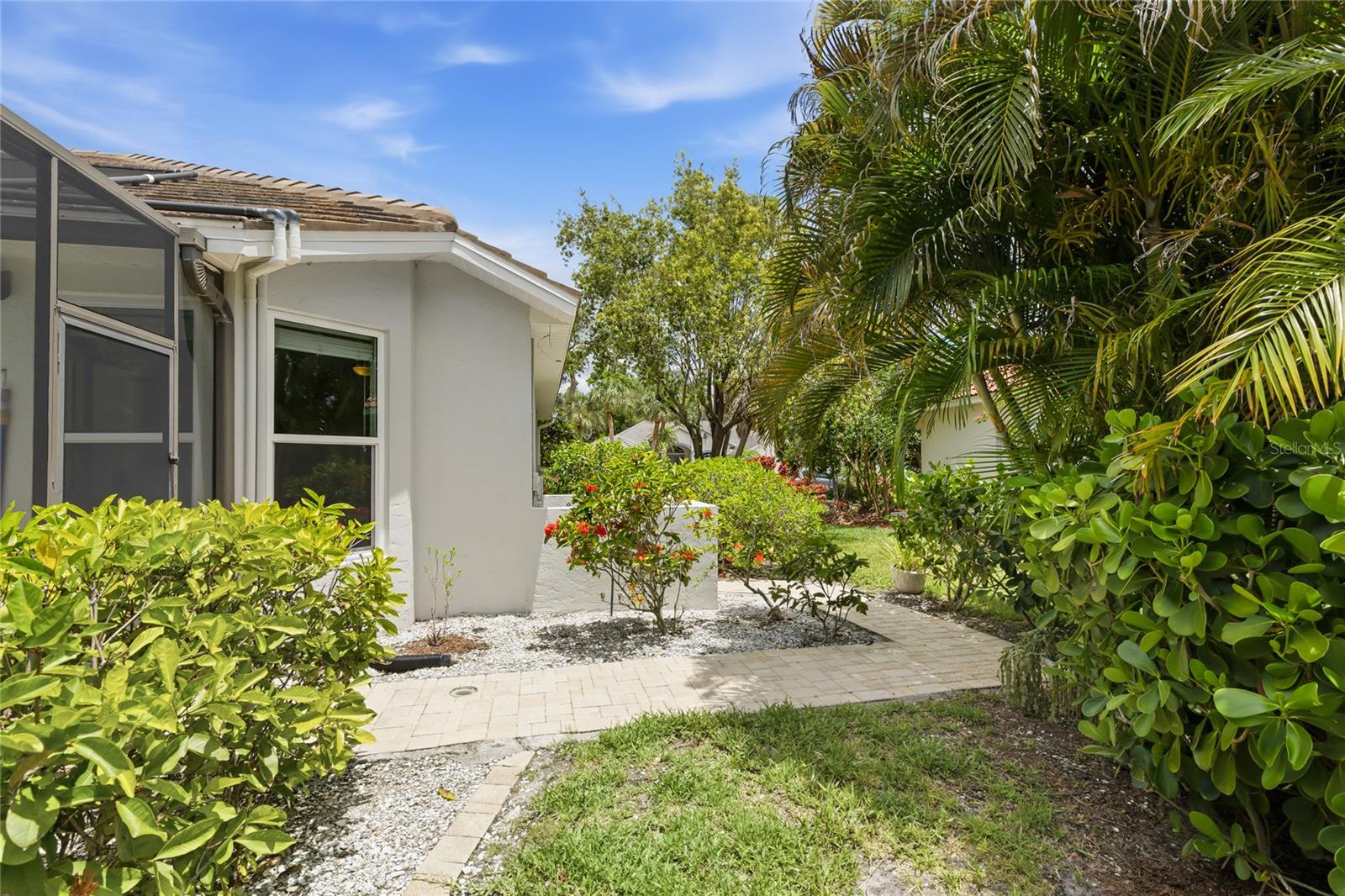 2102 CALUSA LAKES BLVD