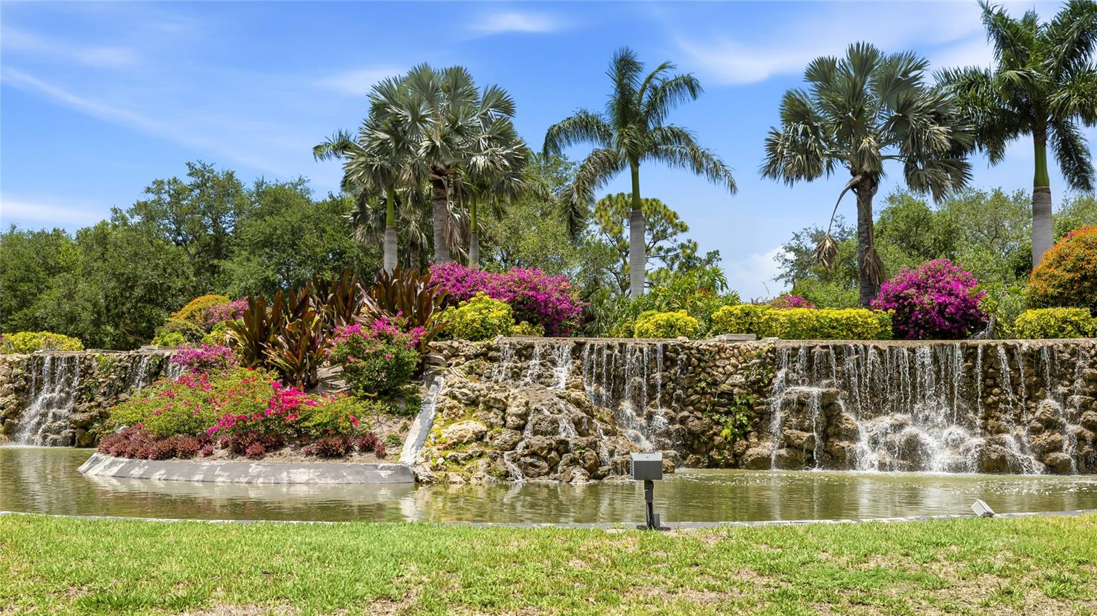 2102 CALUSA LAKES BLVD