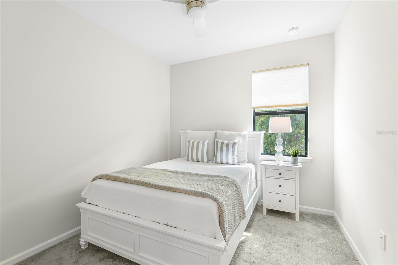 6323 CRESTED EAGLE LN