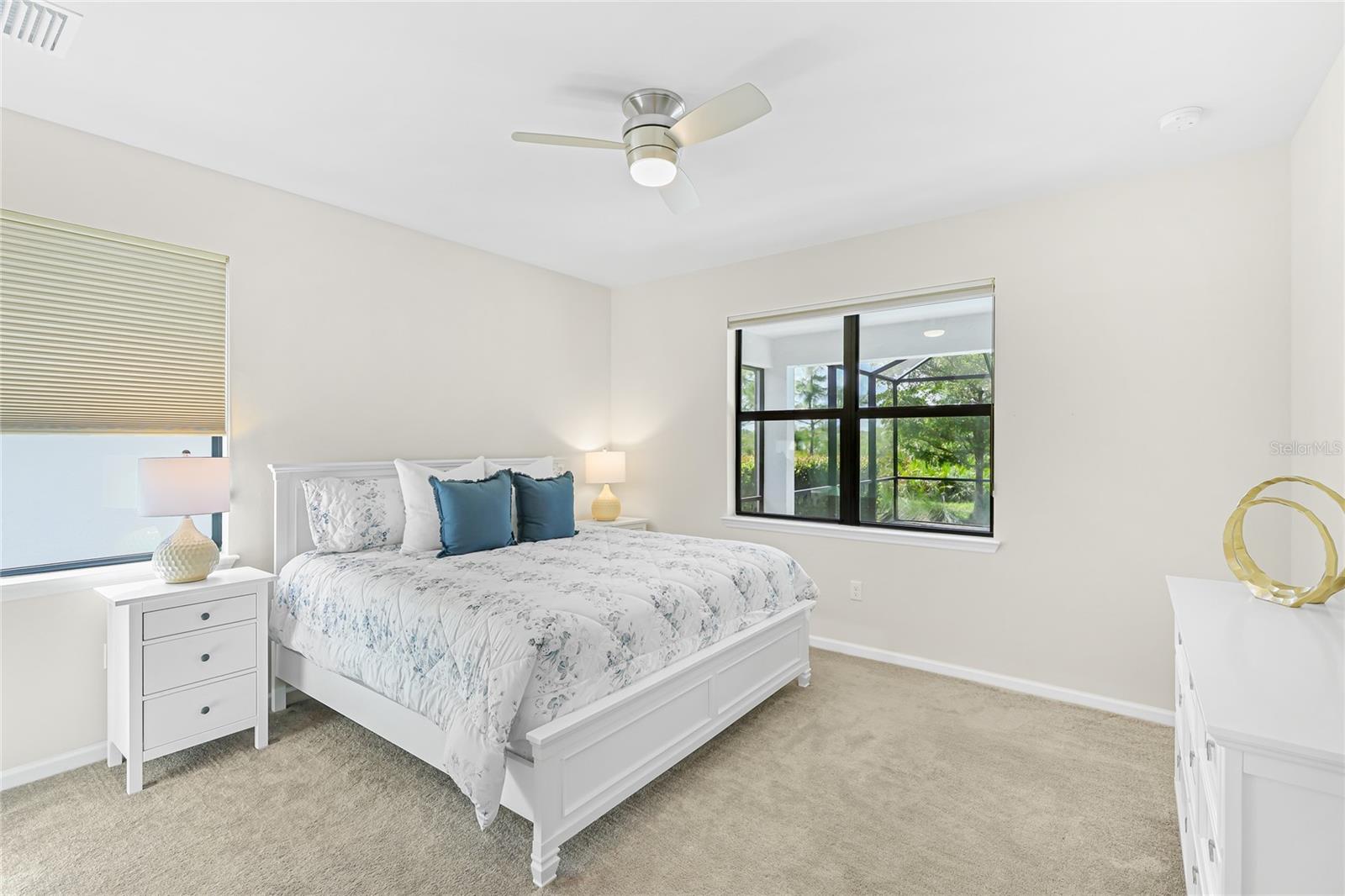 6323 CRESTED EAGLE LN