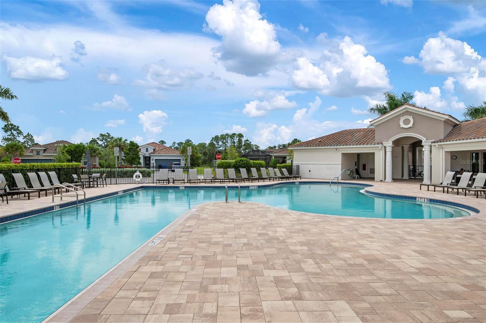 333 DAYLILY BLVD