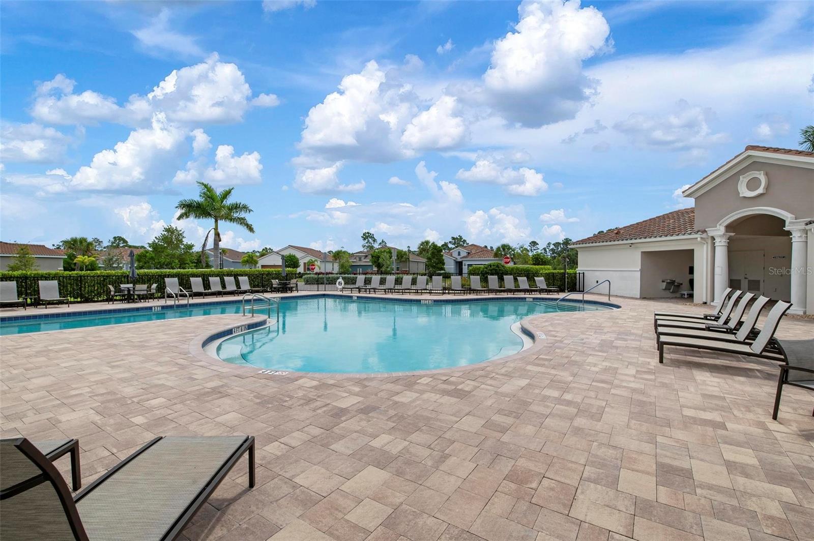 333 DAYLILY BLVD