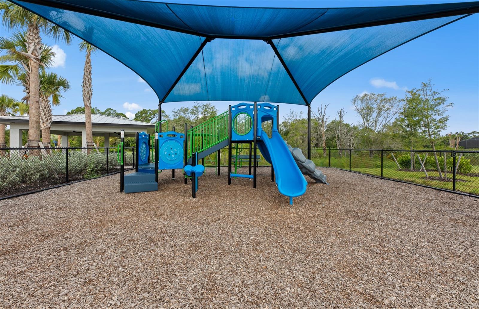 16423 SAPPHIRE POINT DR