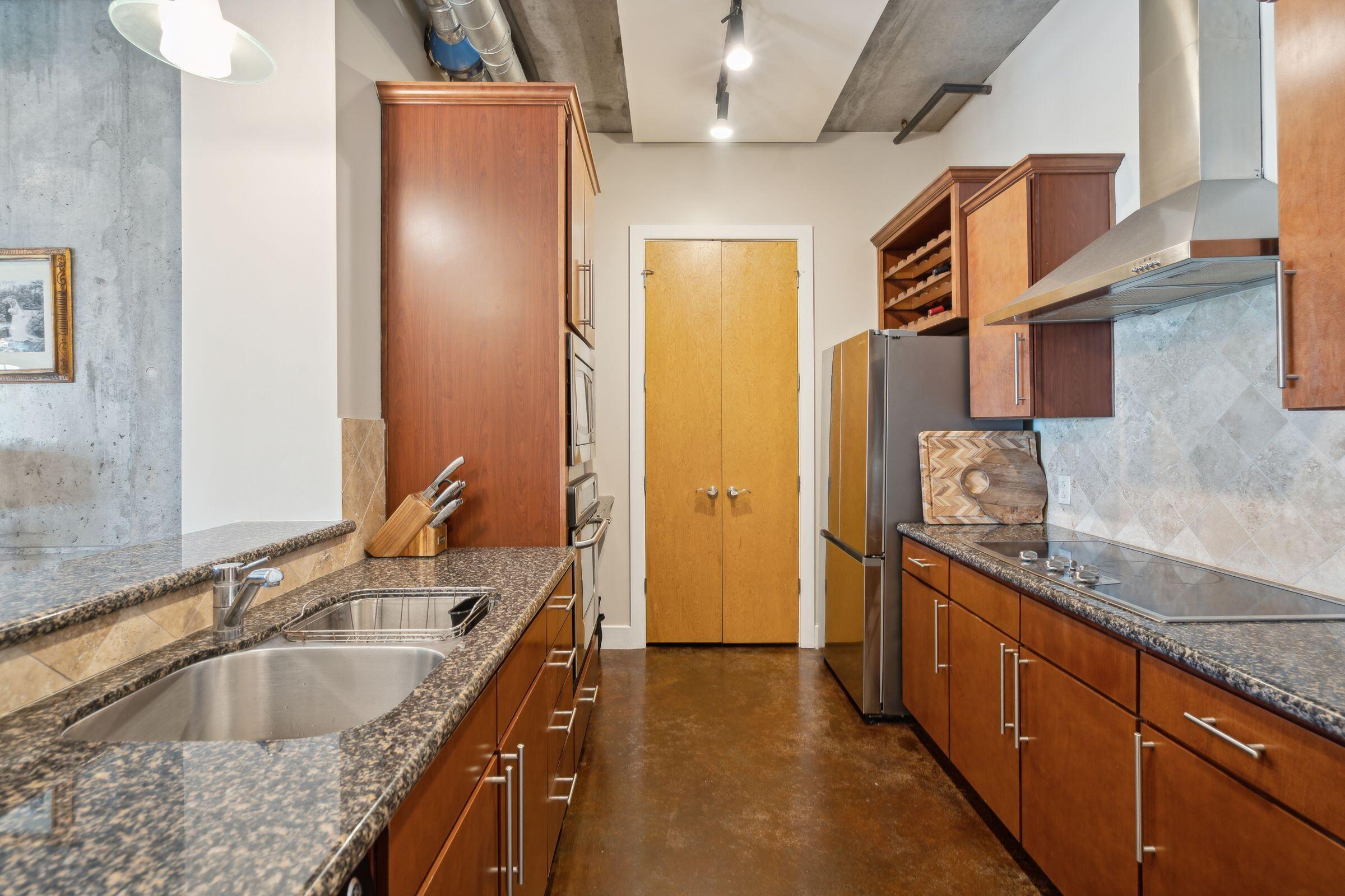 150 Bee Street # 612