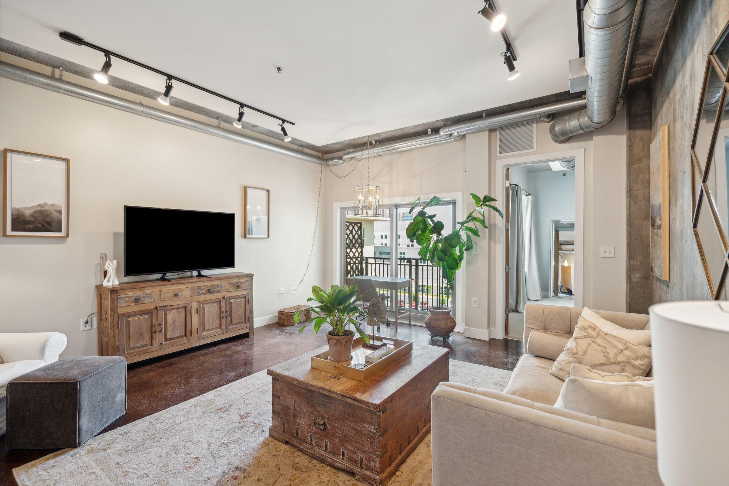 150 Bee Street # 612