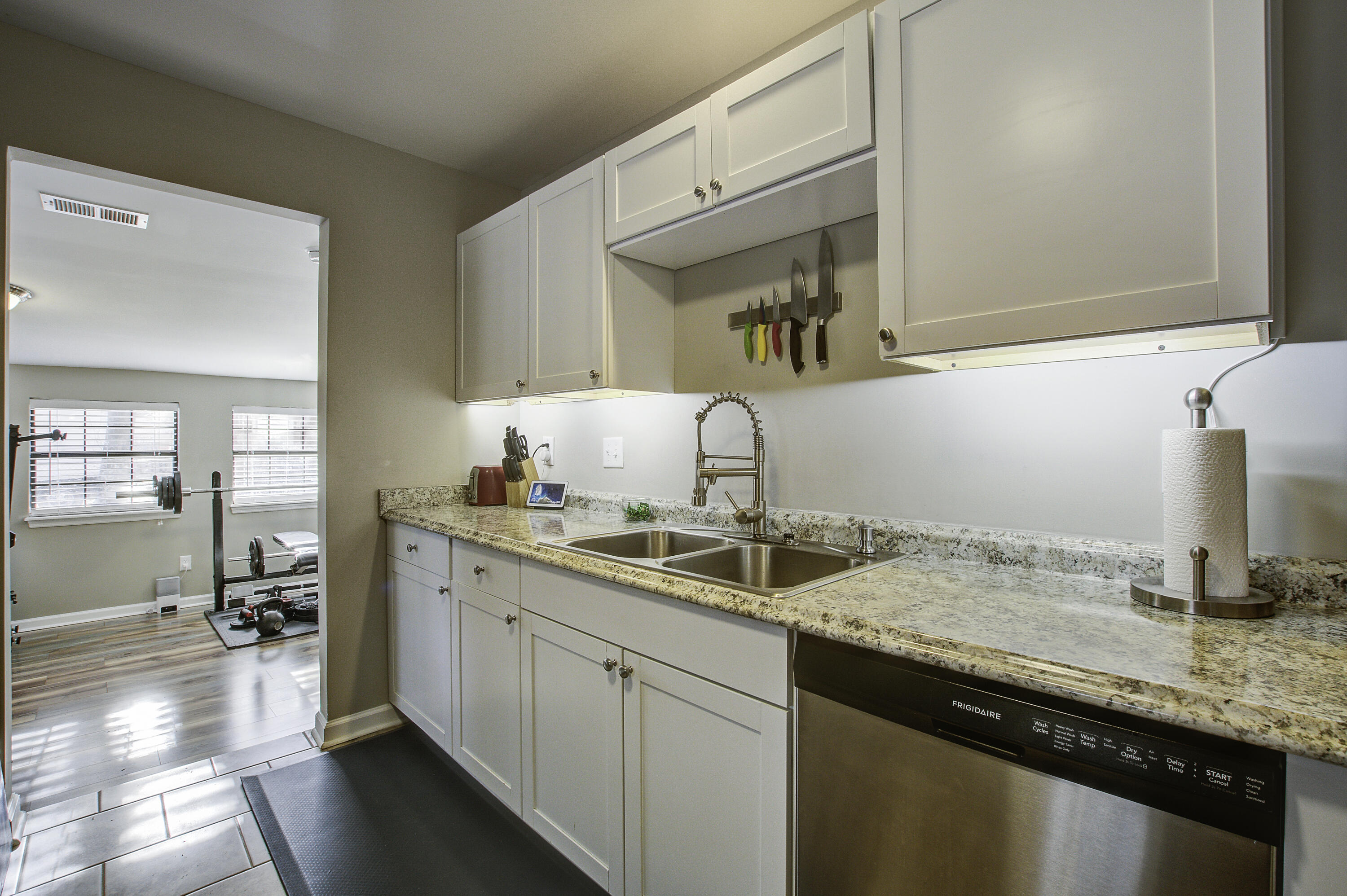 1123 Yeamans Hall Road