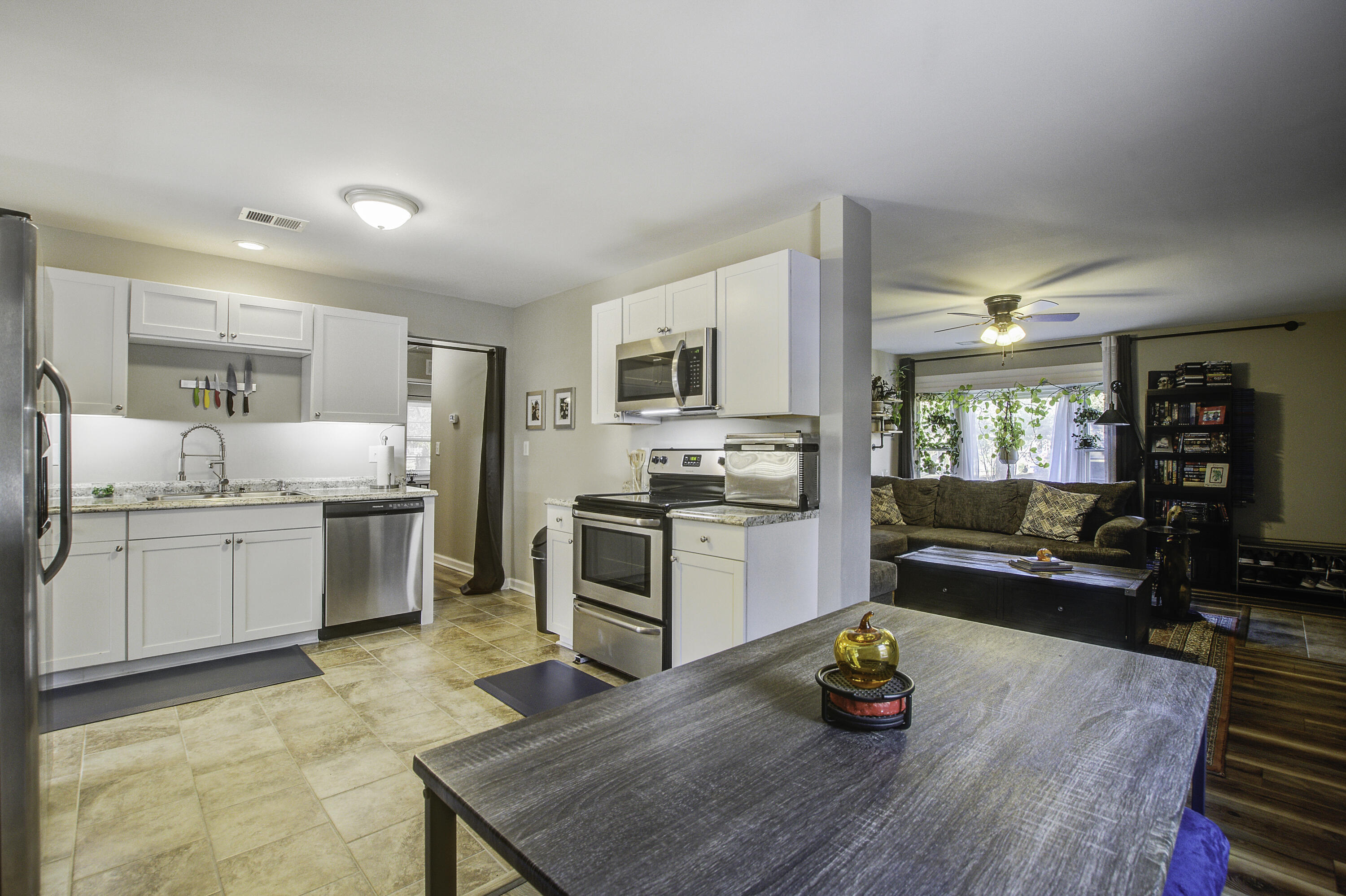 1123 Yeamans Hall Road