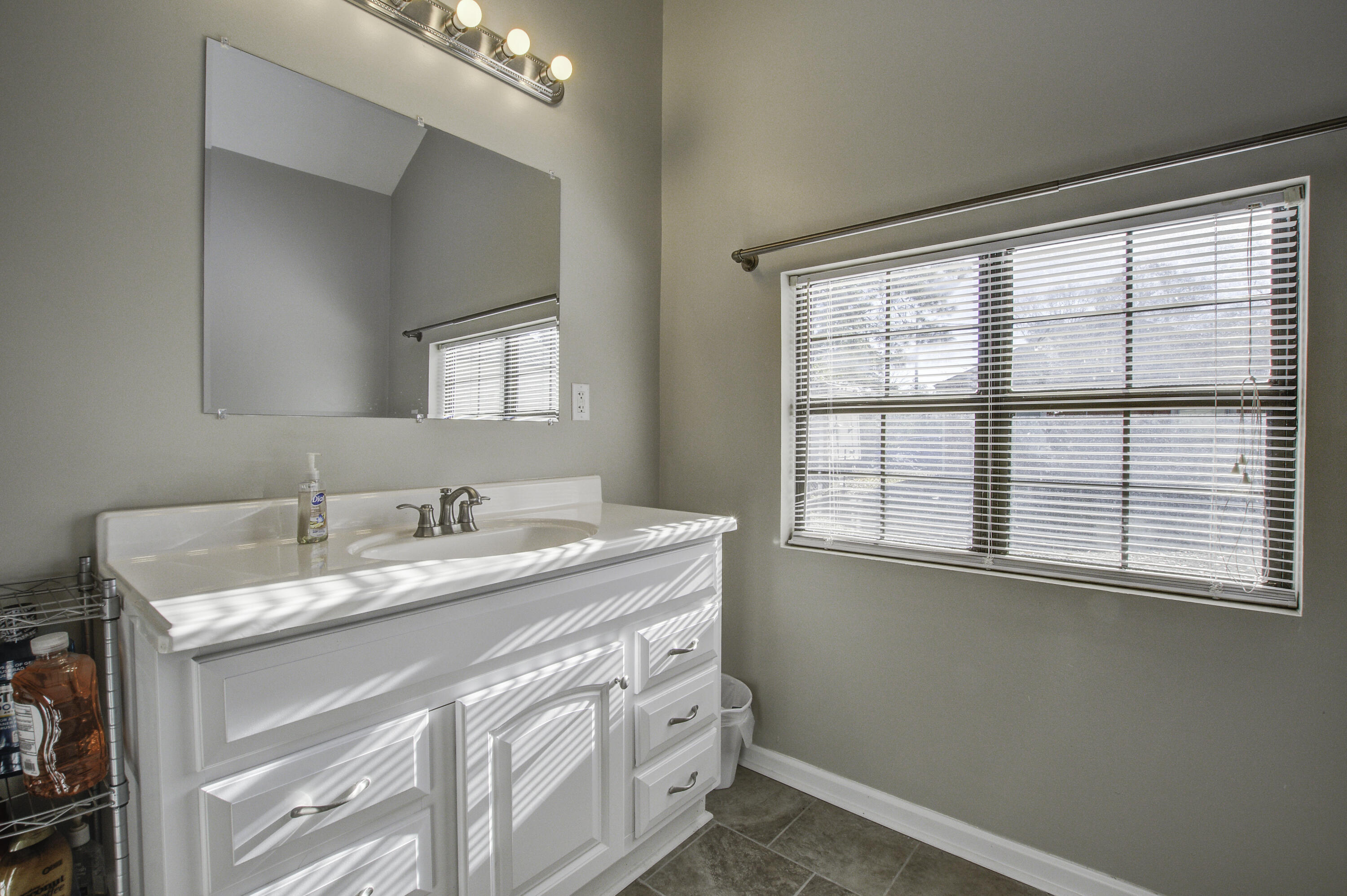 1123 Yeamans Hall Road