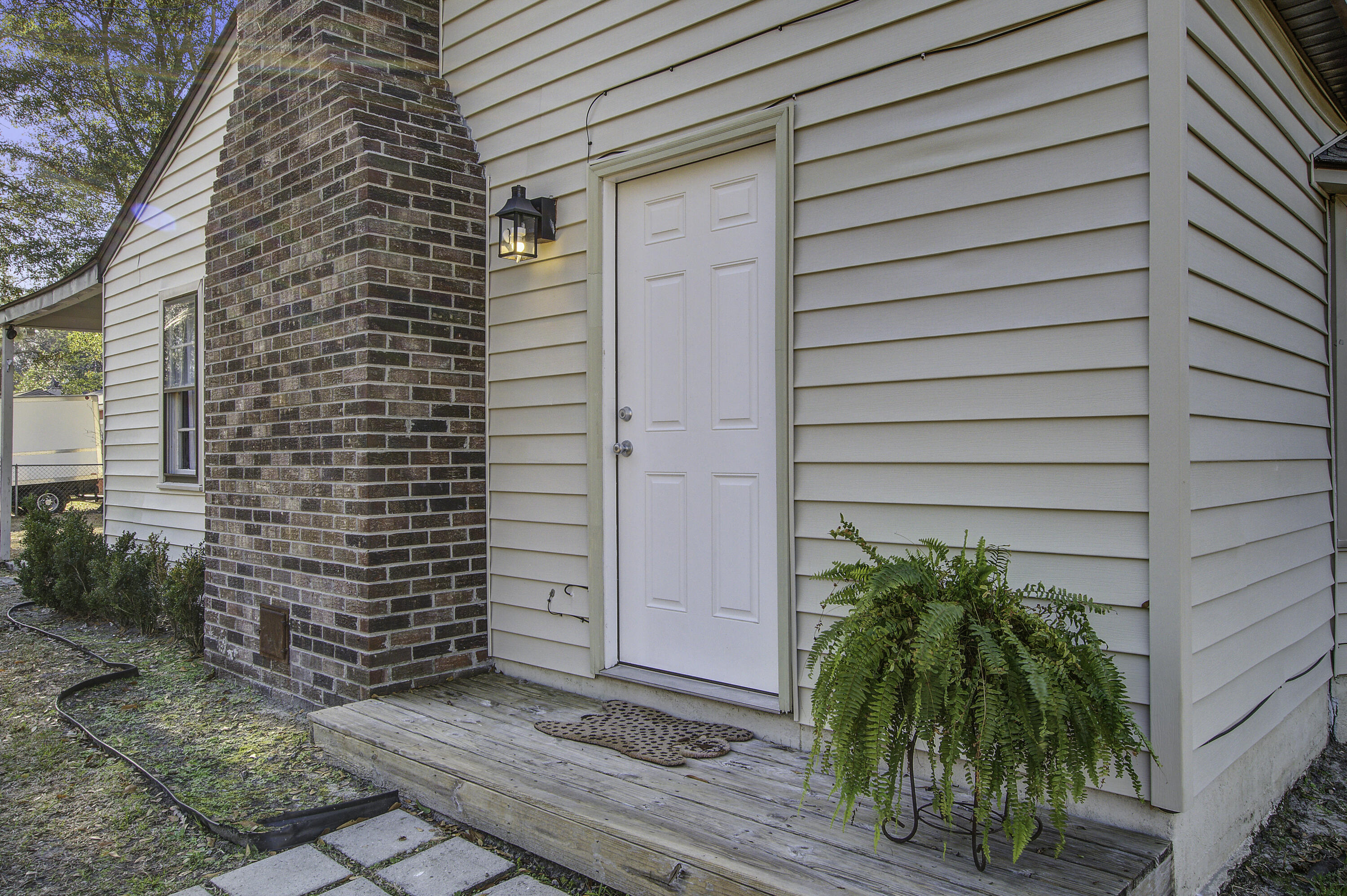 1123 Yeamans Hall Road