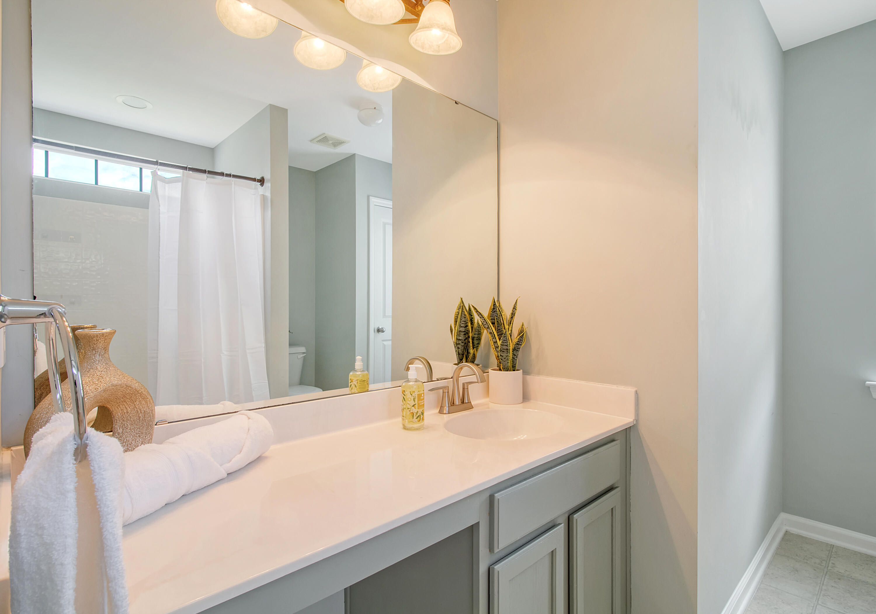 1052 Whitlow Boulevard