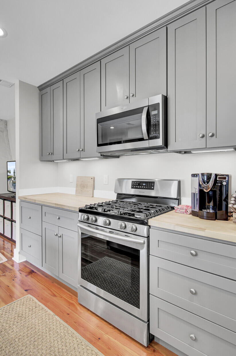 54 Hanover Street # B, Charleston Unit: A & B