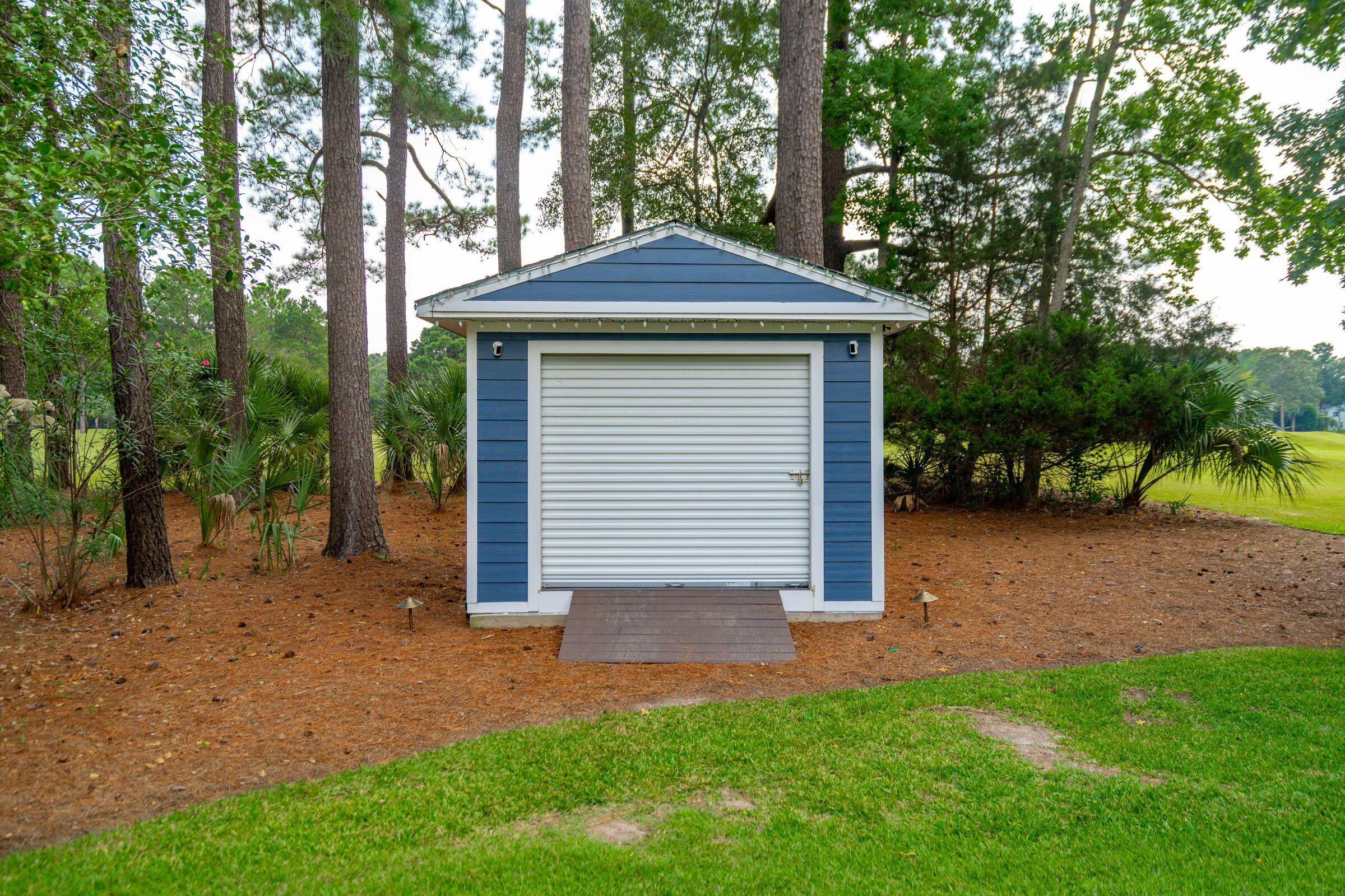 3065 Pignatelli Crescent