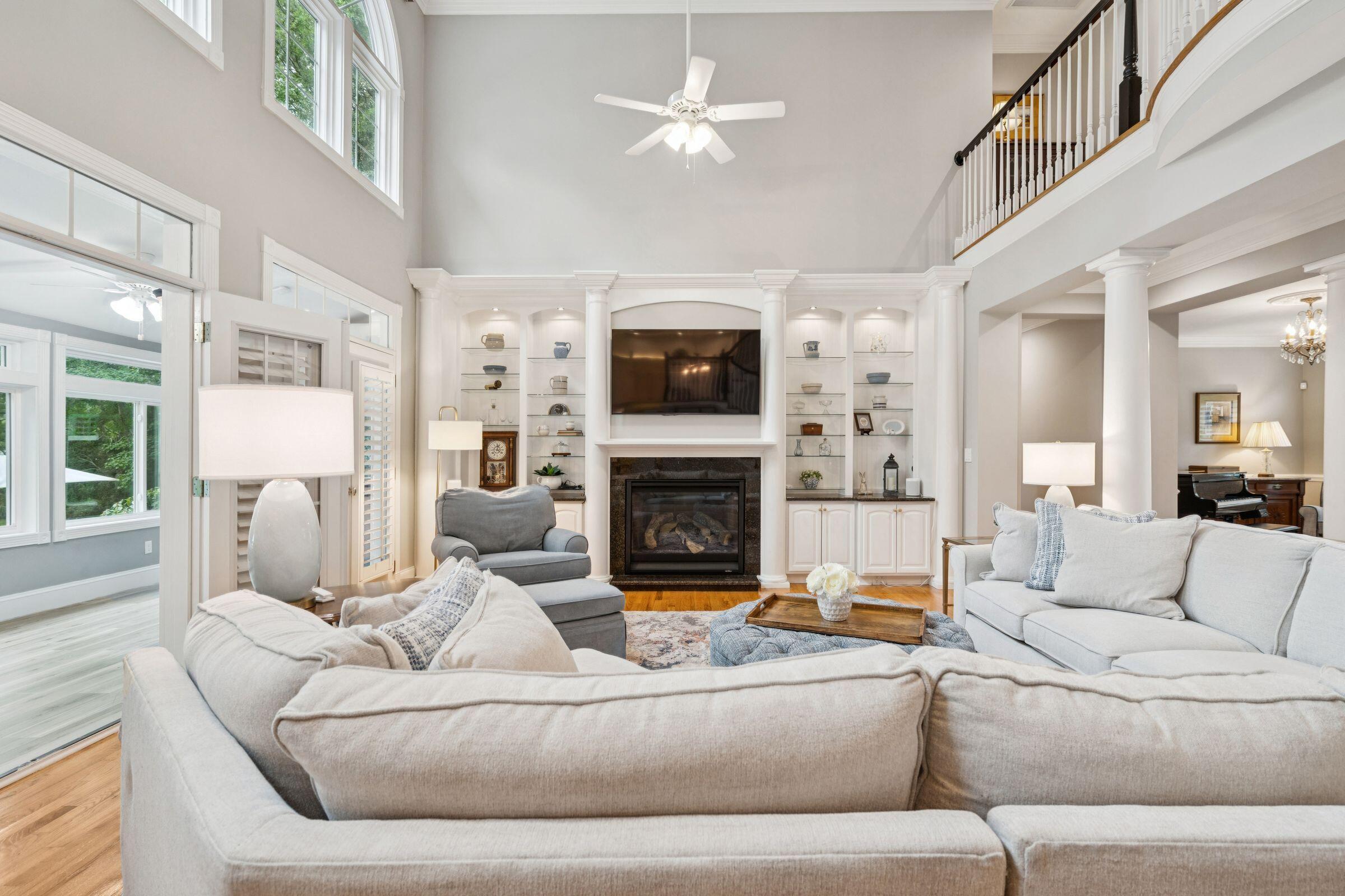 3065 Pignatelli Crescent