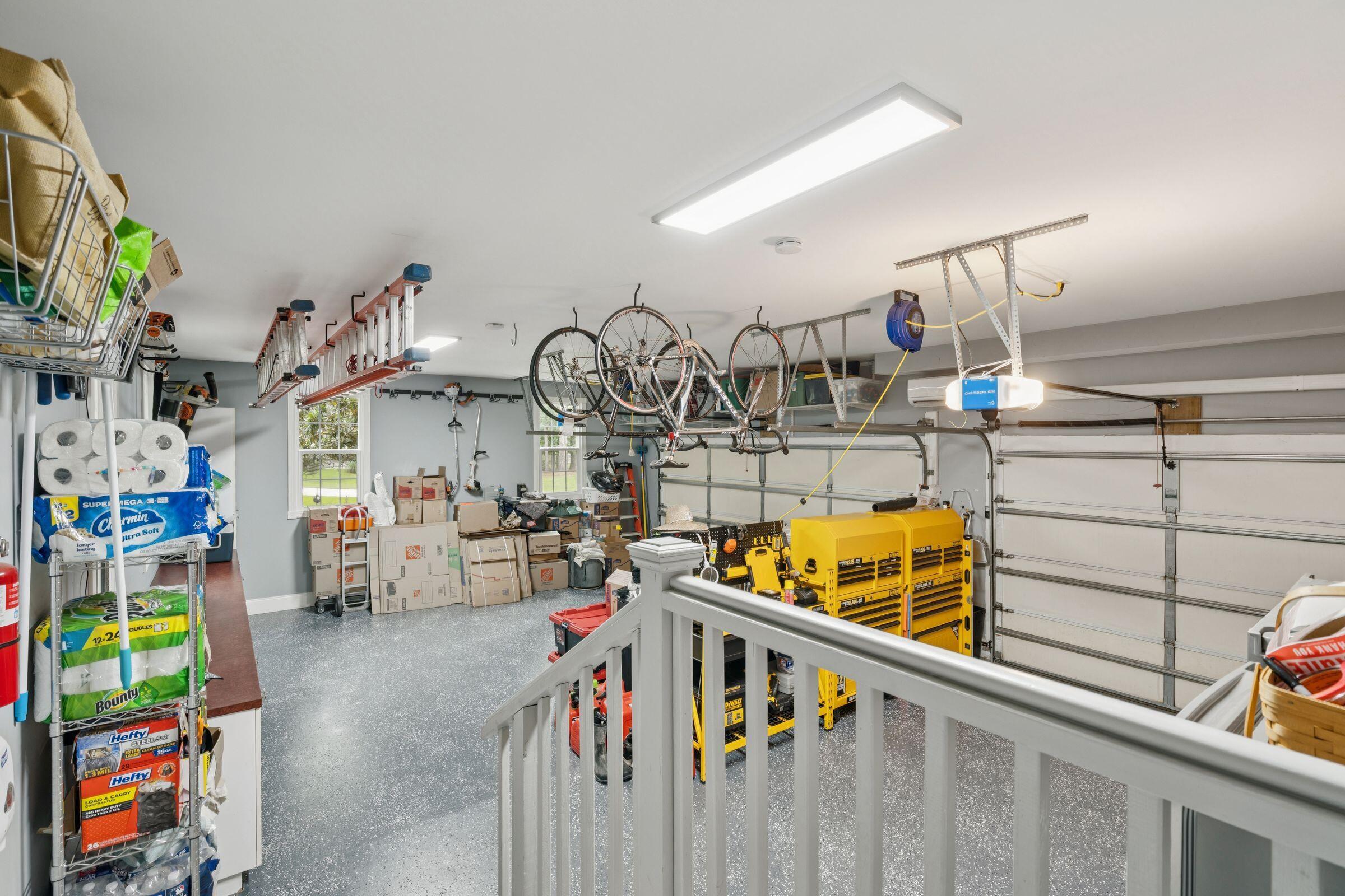 3065 Pignatelli Crescent