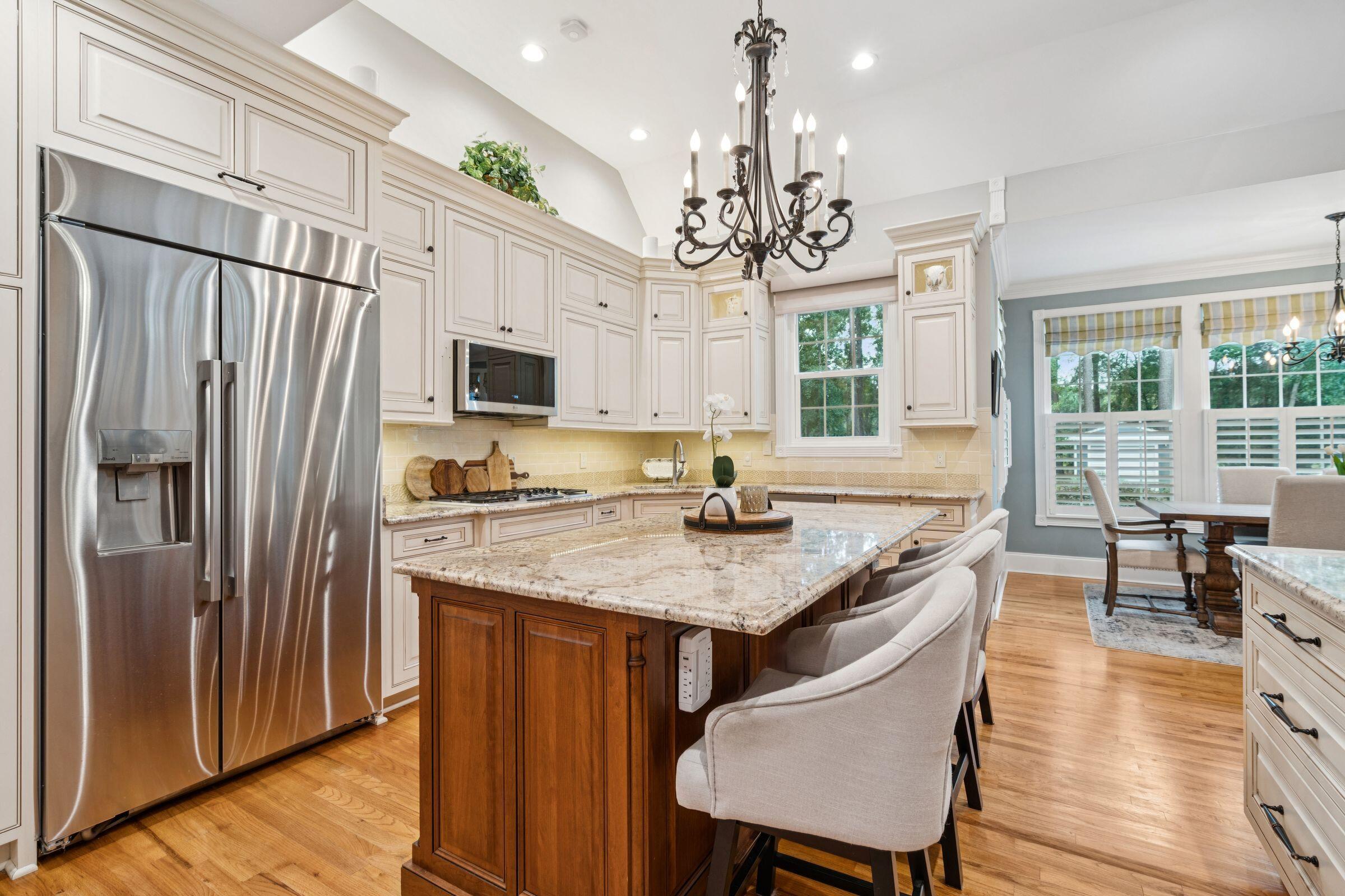 3065 Pignatelli Crescent