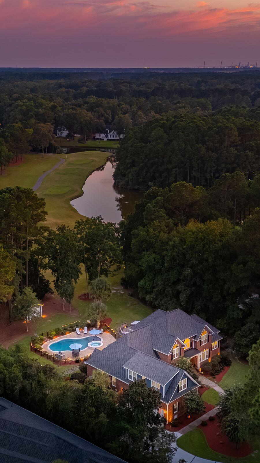 3065 Pignatelli Crescent