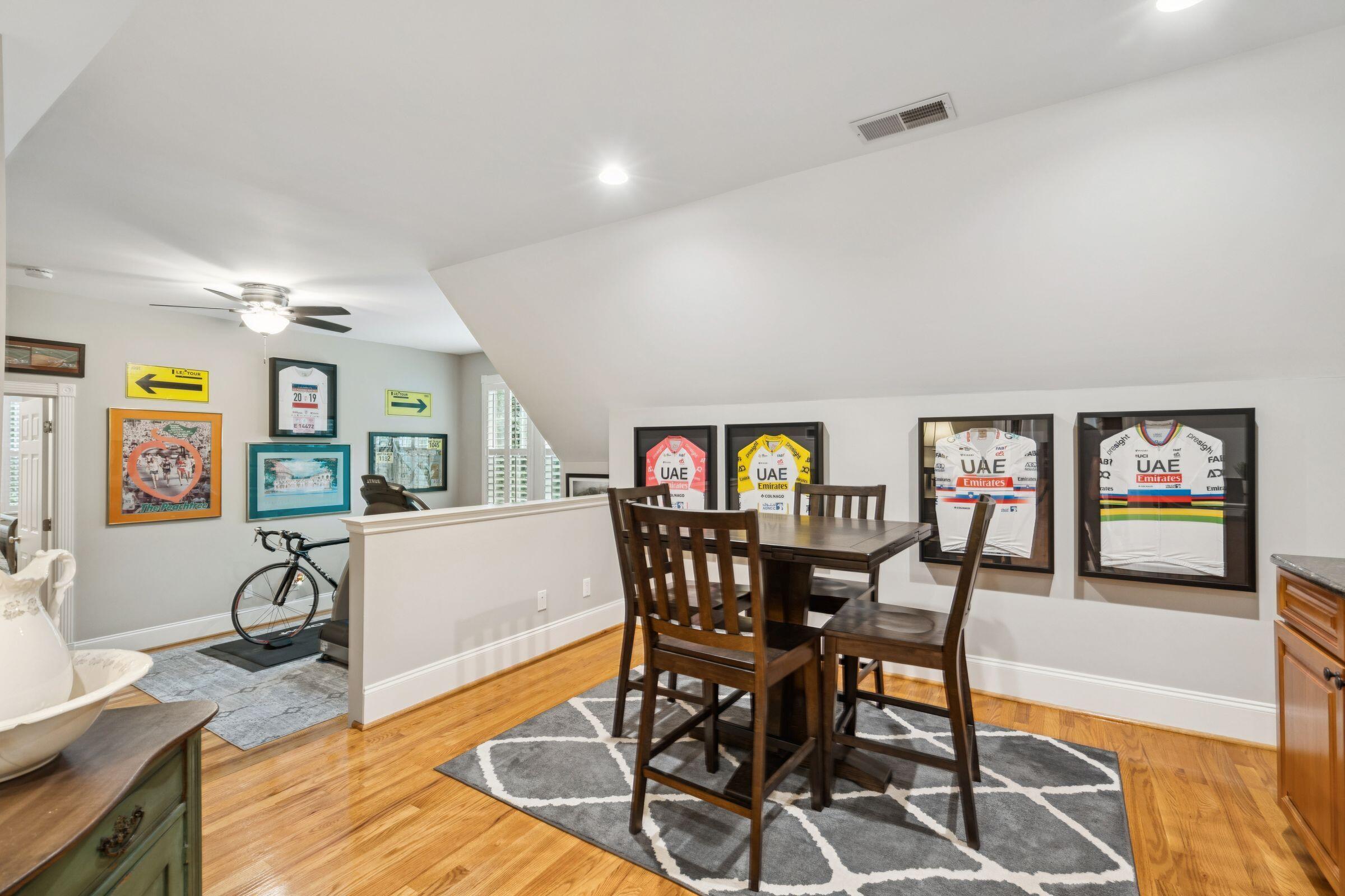 3065 Pignatelli Crescent