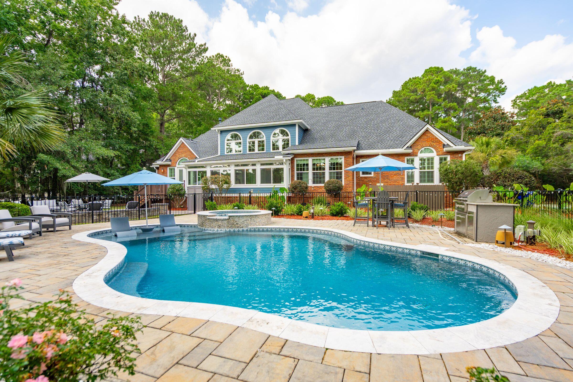 3065 Pignatelli Crescent