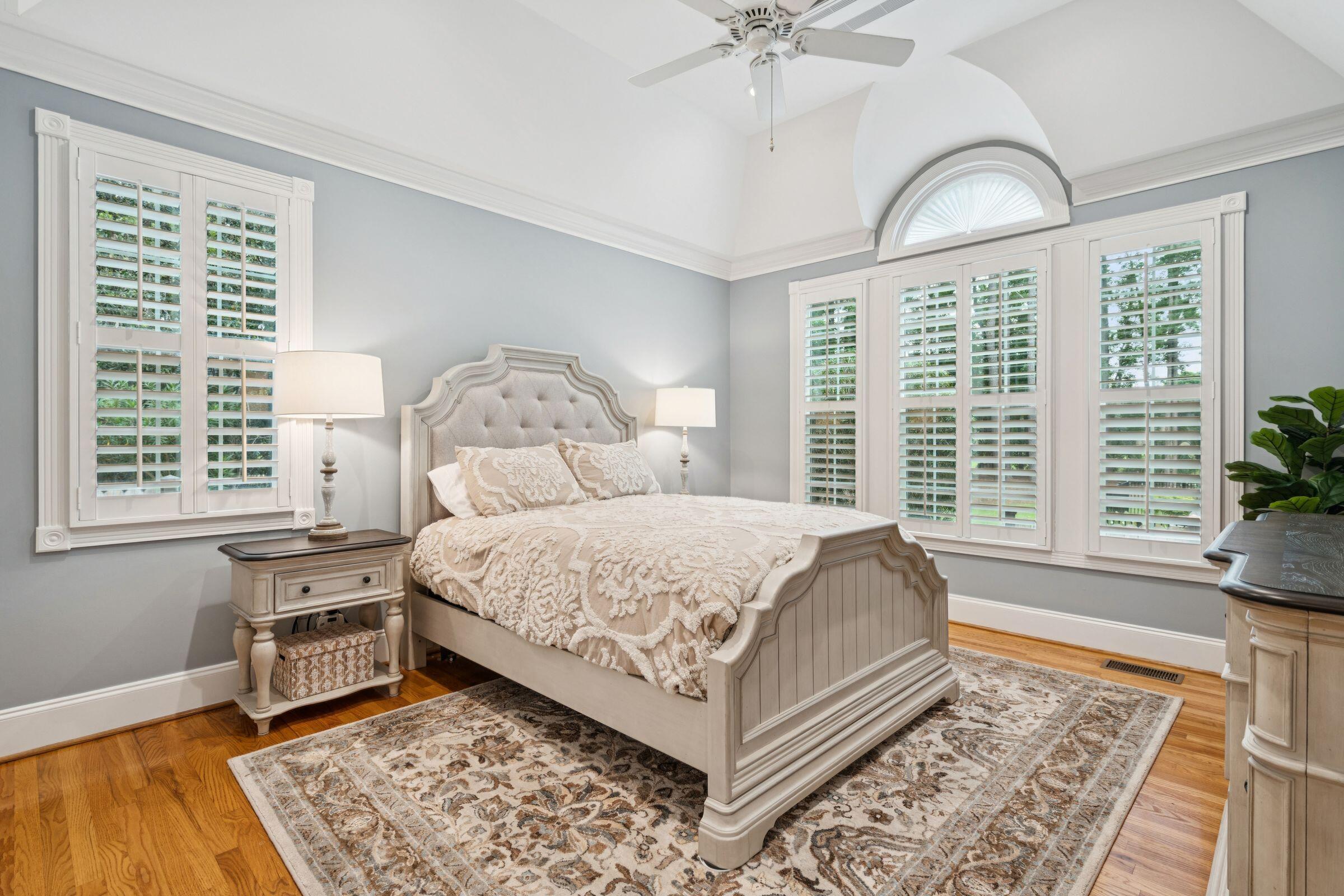 3065 Pignatelli Crescent