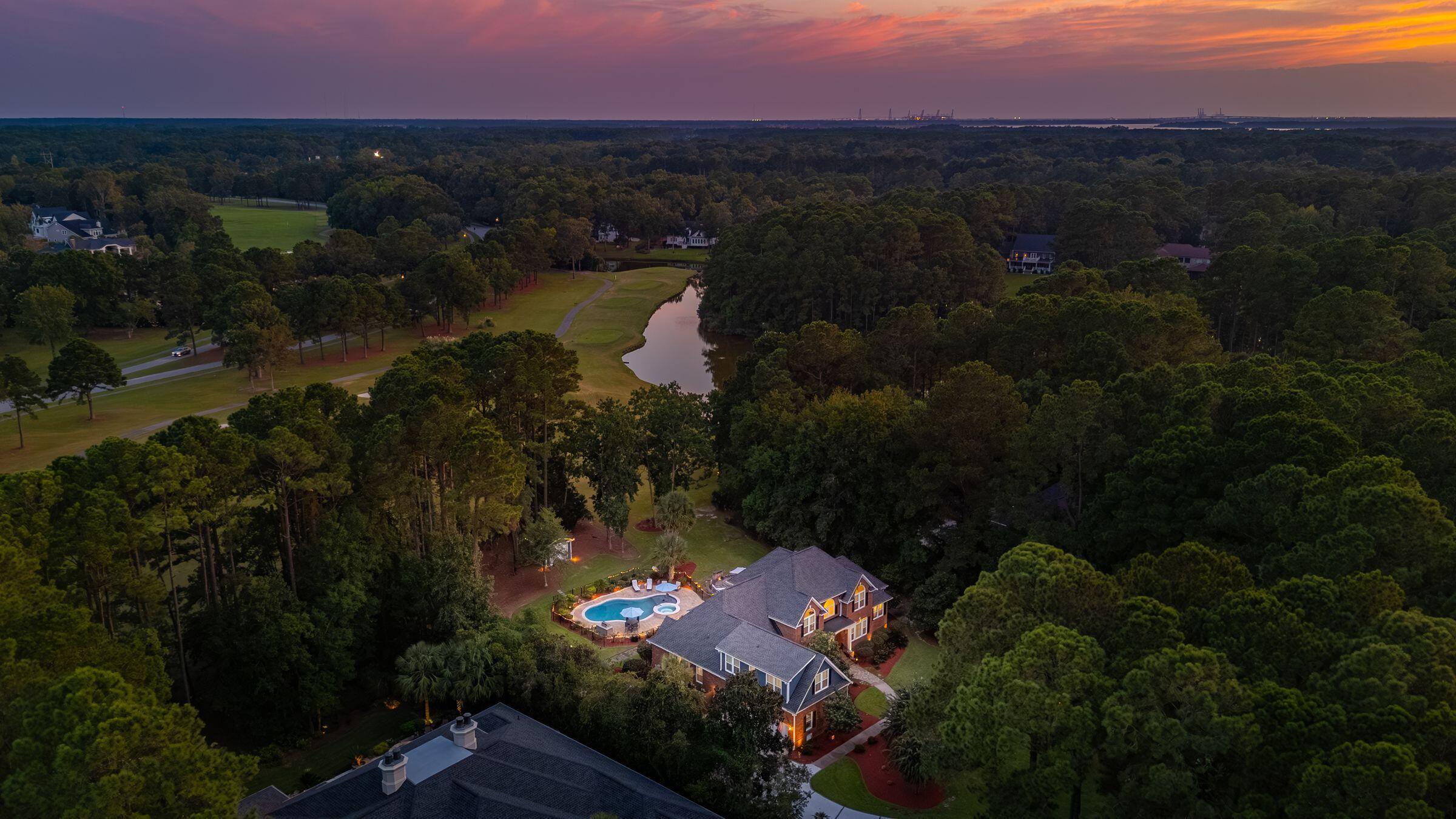 3065 Pignatelli Crescent