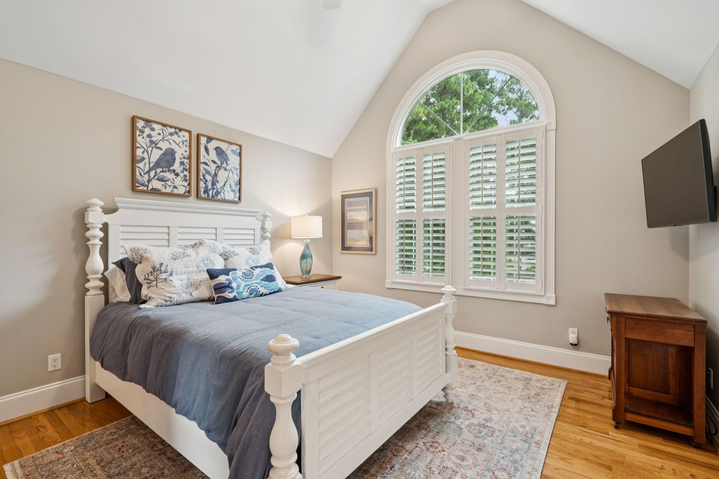 3065 Pignatelli Crescent