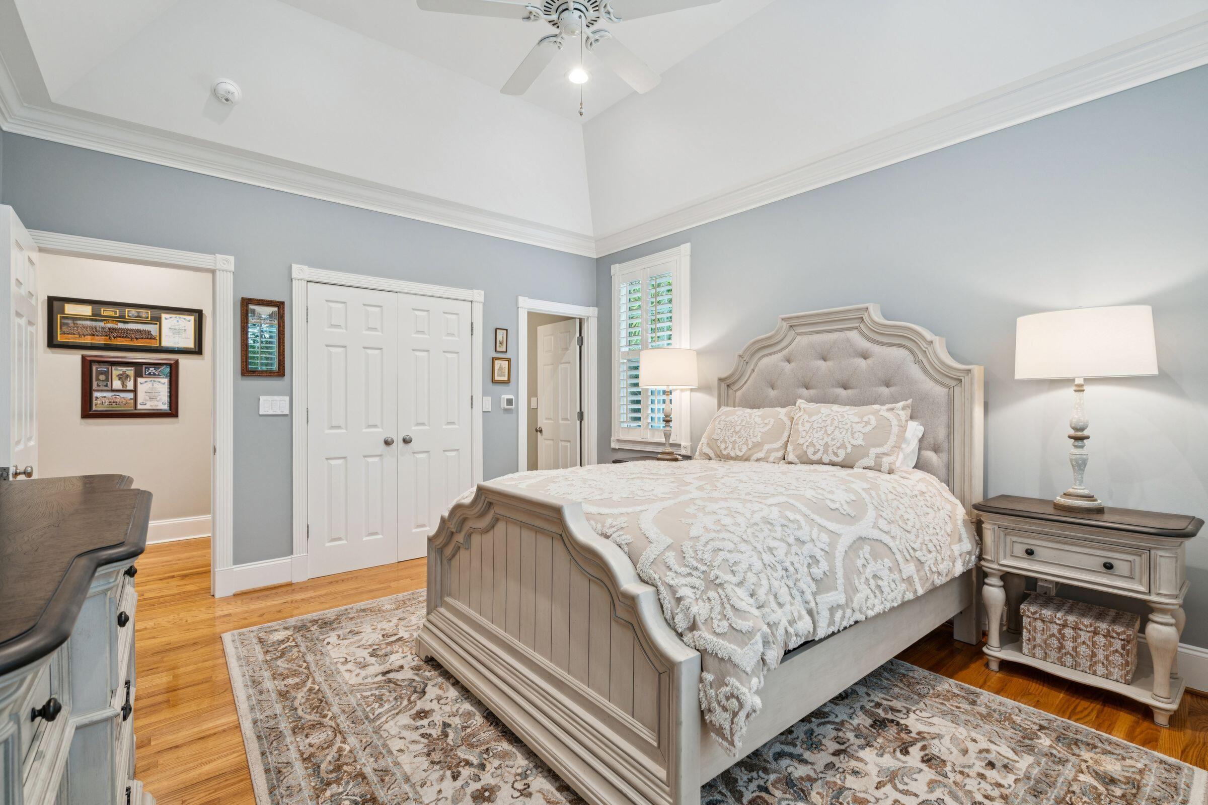 3065 Pignatelli Crescent