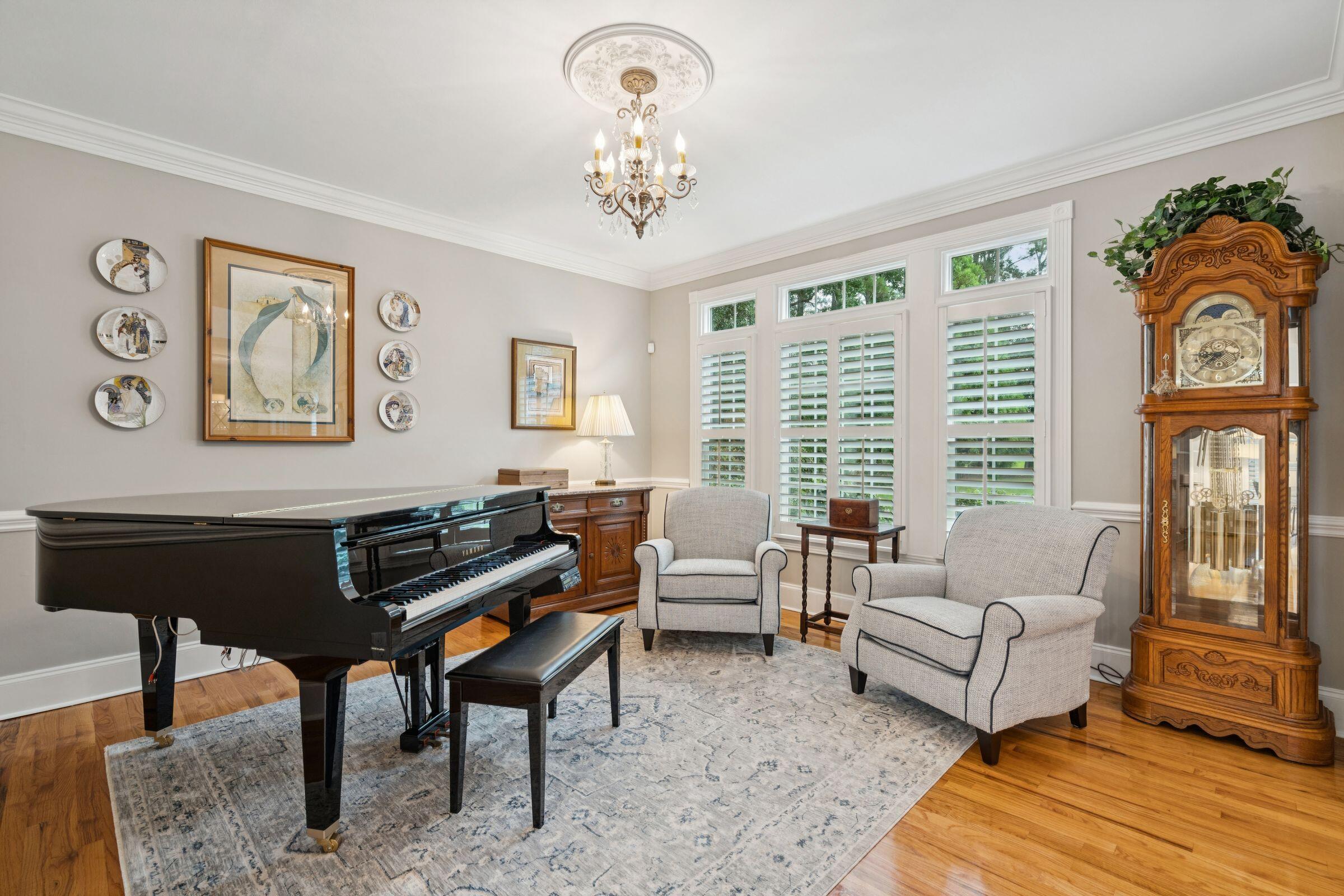 3065 Pignatelli Crescent