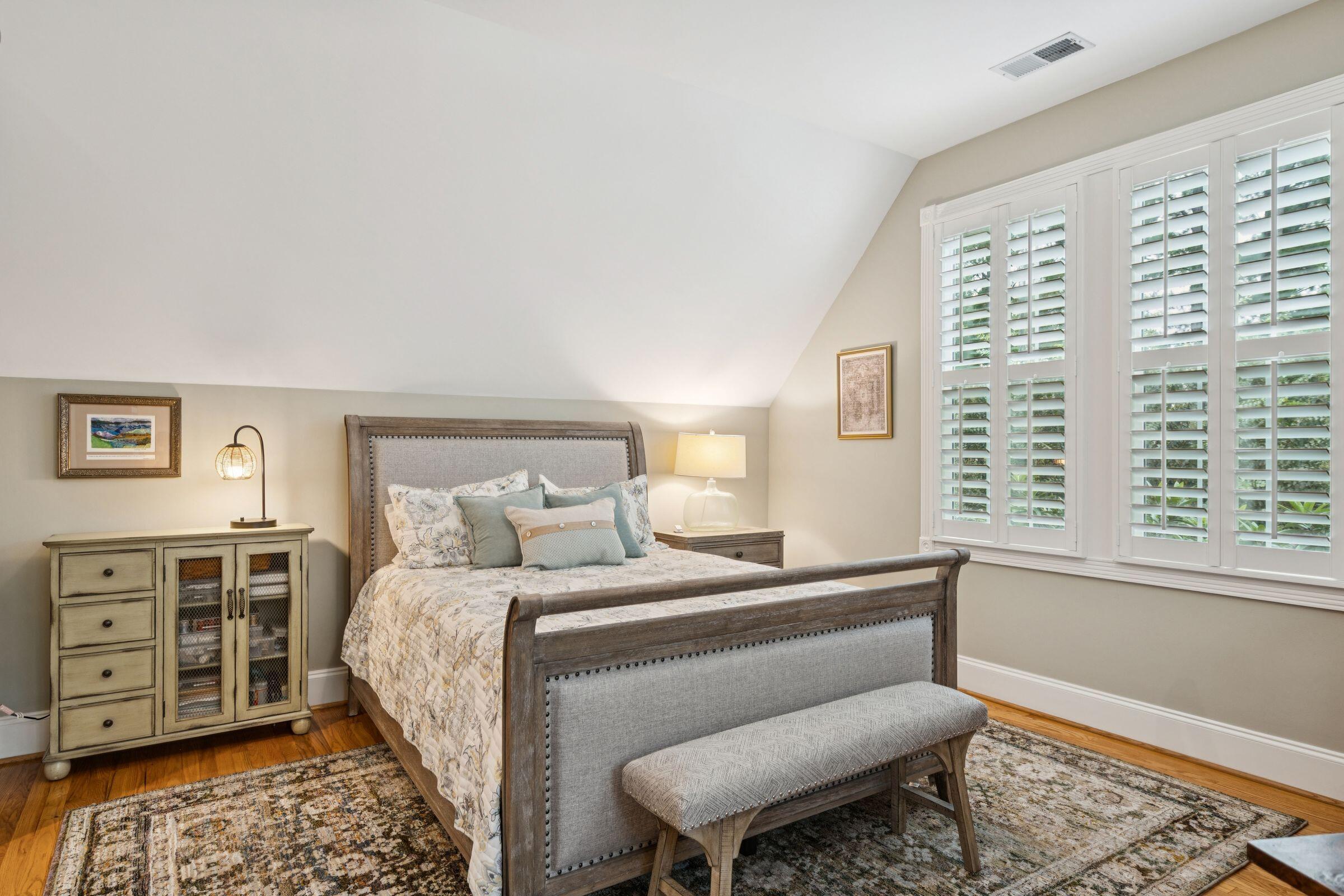 3065 Pignatelli Crescent