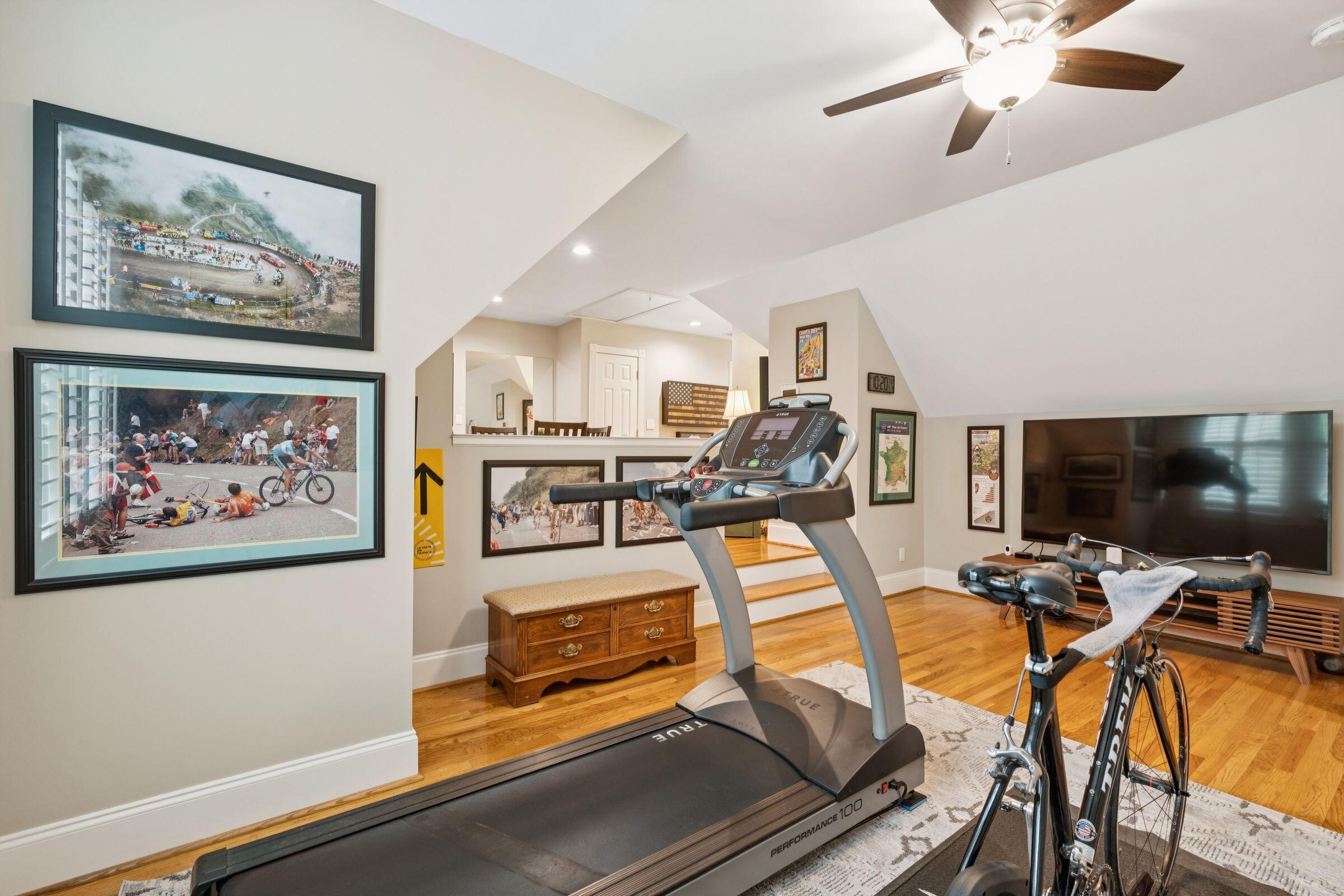 3065 Pignatelli Crescent