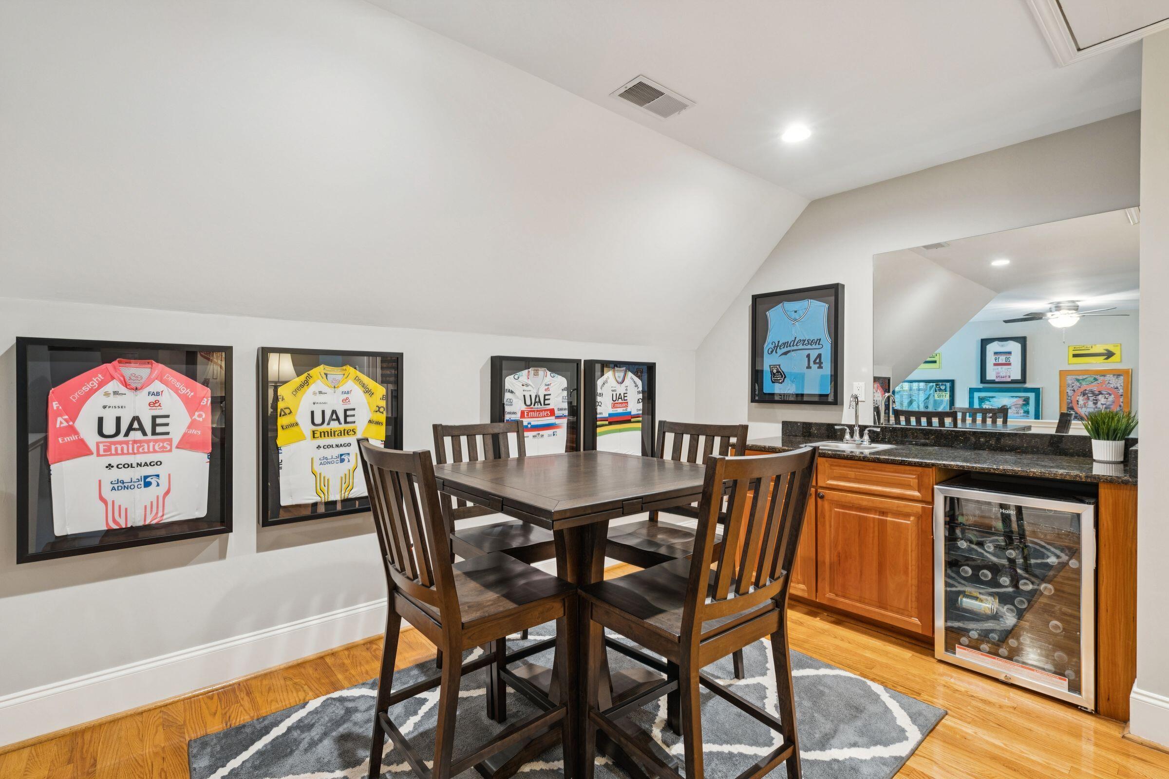 3065 Pignatelli Crescent