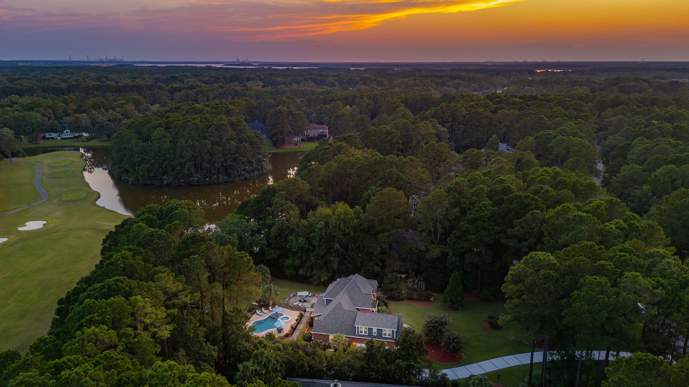 3065 Pignatelli Crescent