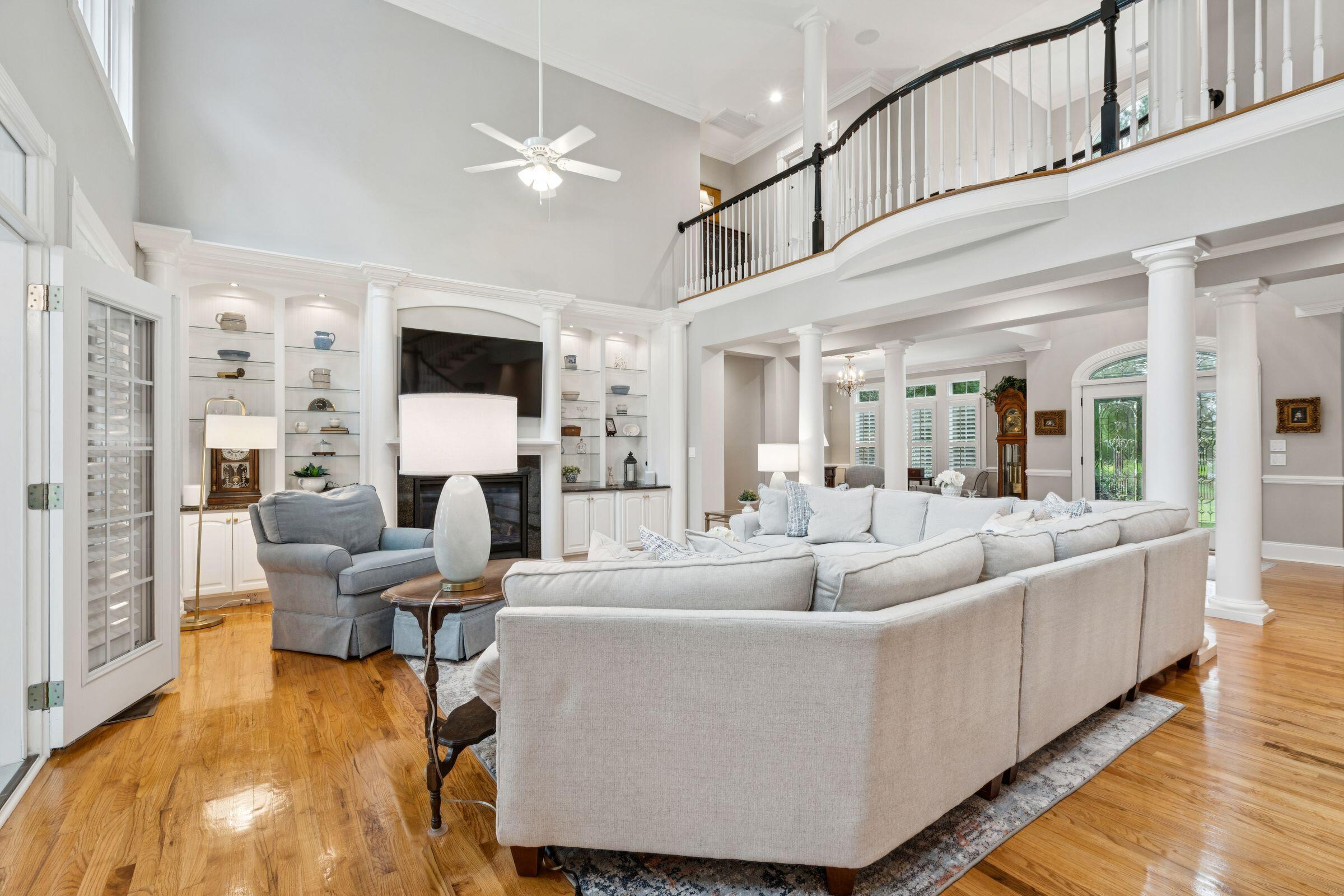 3065 Pignatelli Crescent