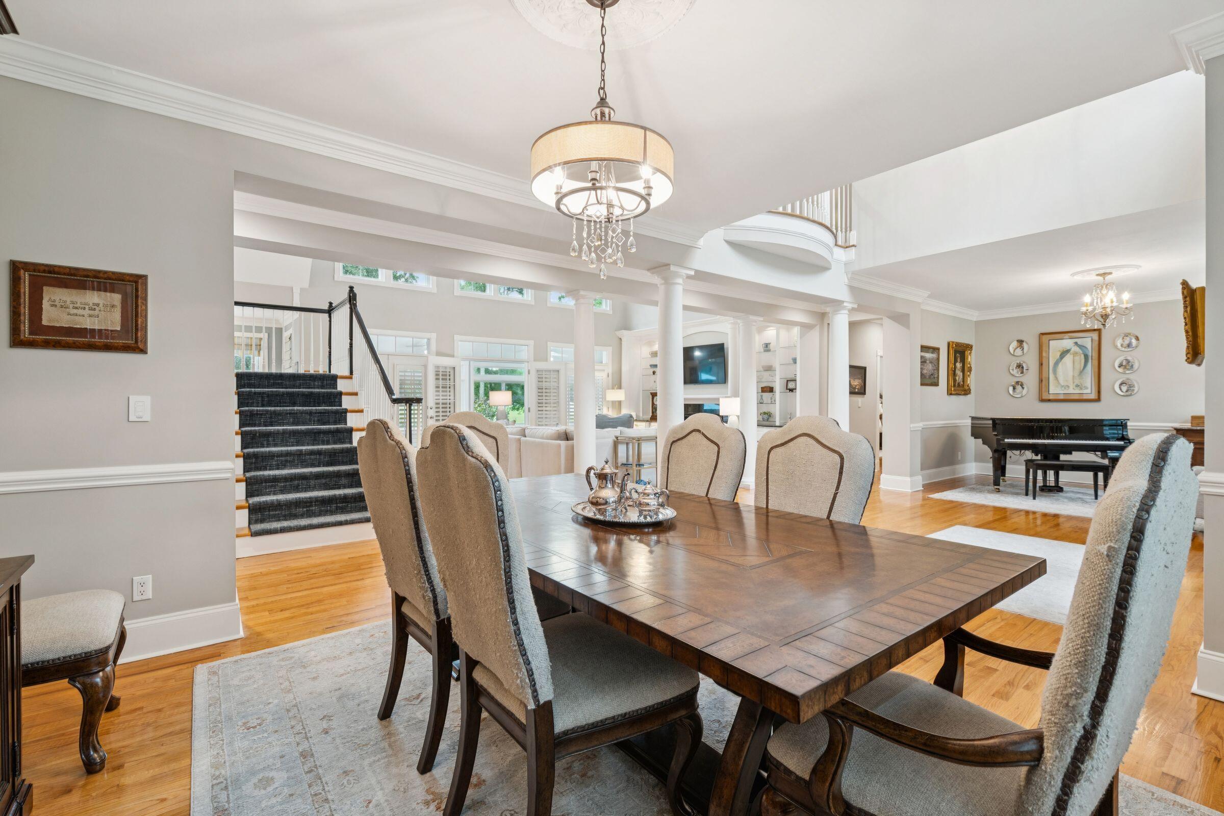 3065 Pignatelli Crescent