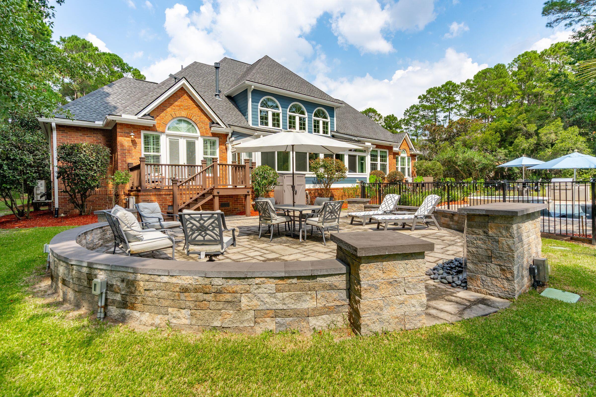 3065 Pignatelli Crescent