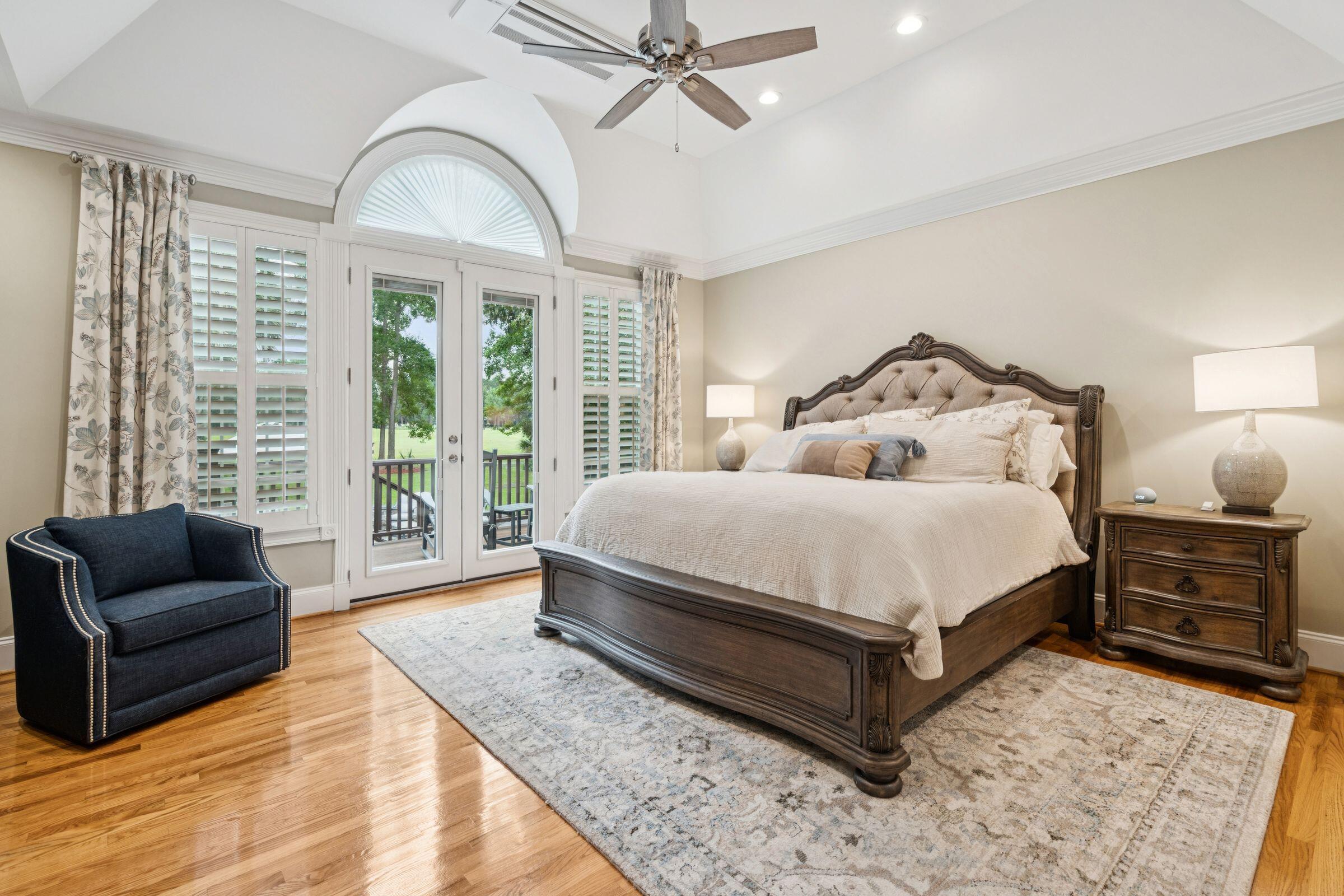 3065 Pignatelli Crescent