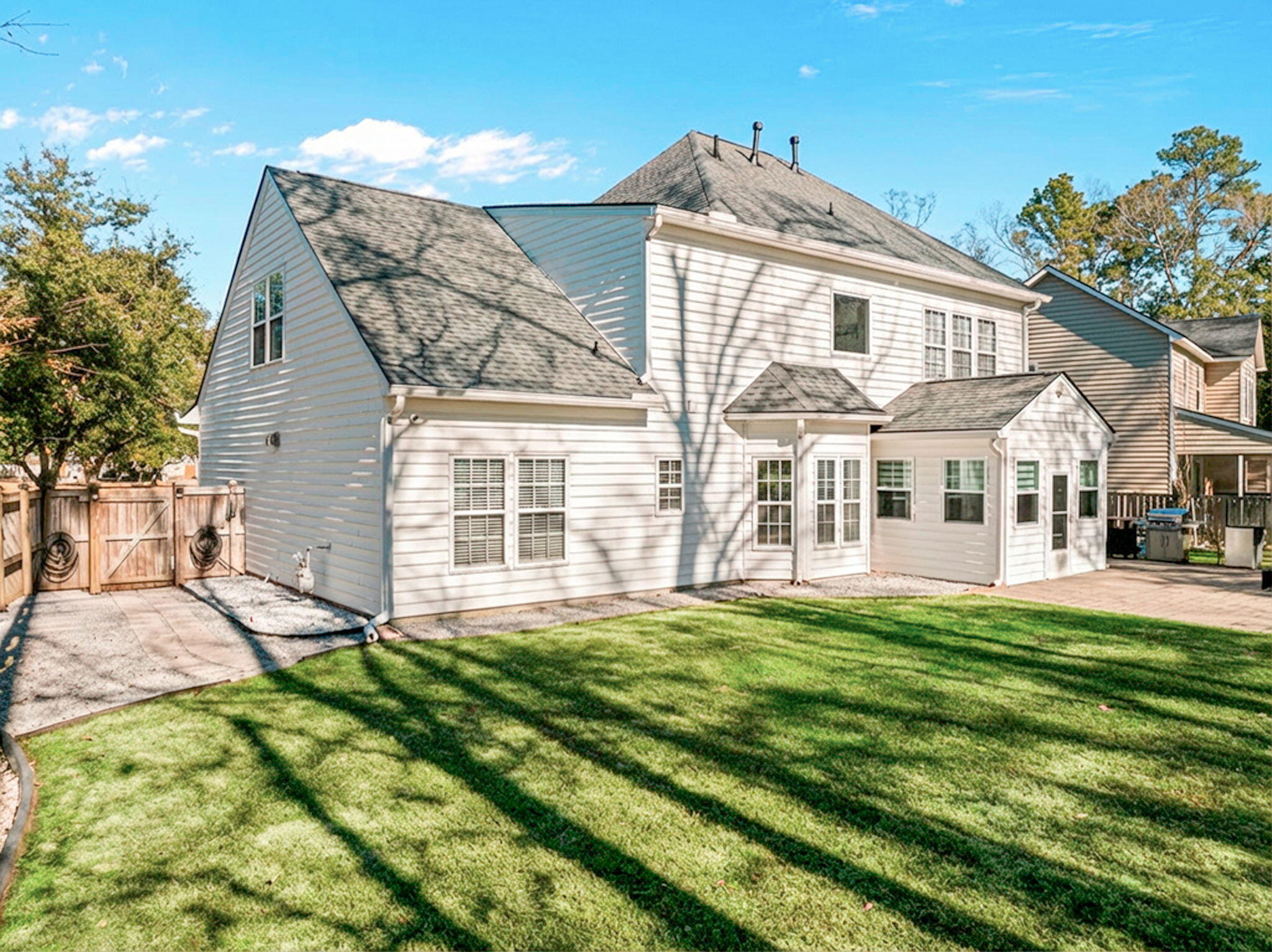 5203 Stonewall Drive