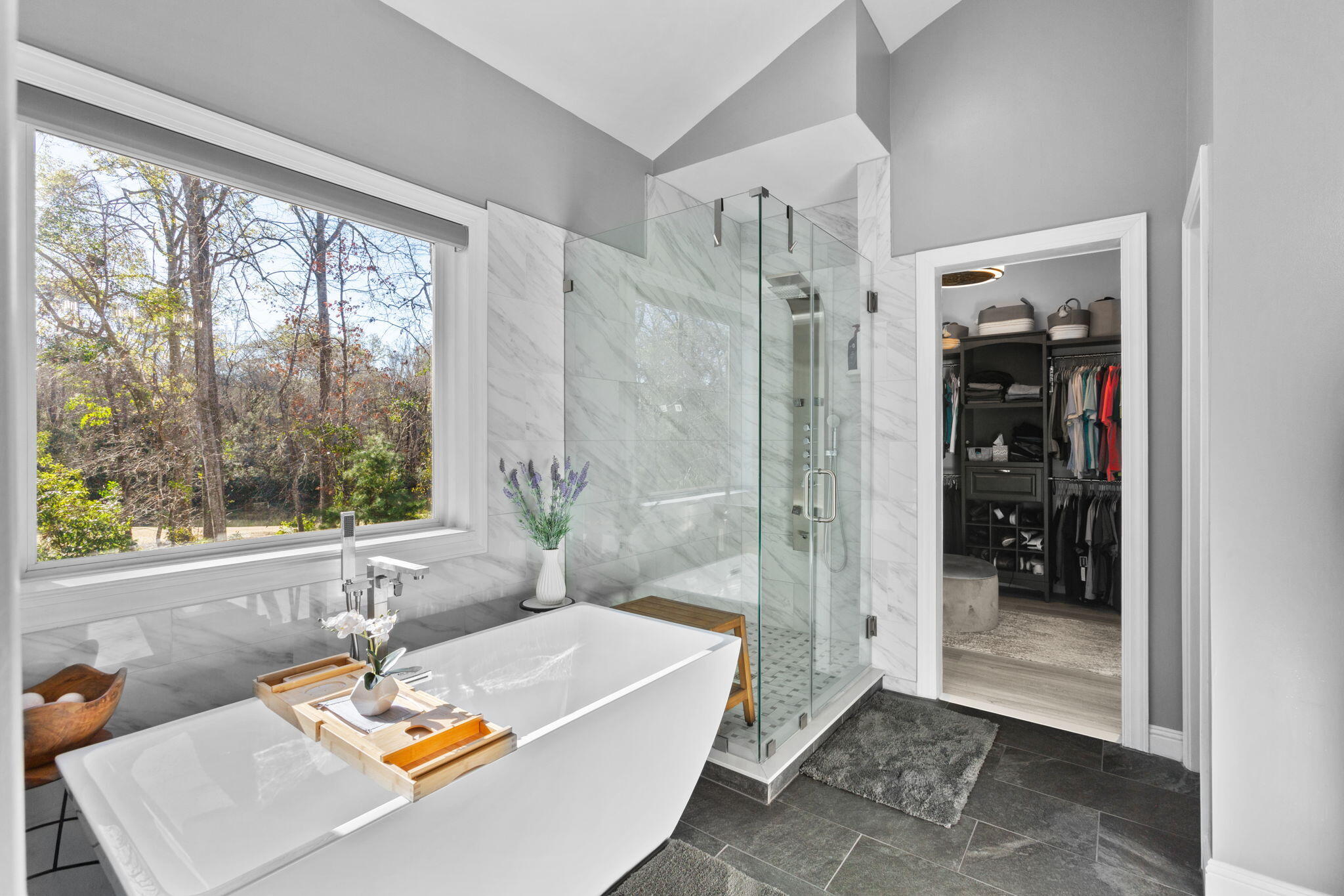 5203 Stonewall Drive