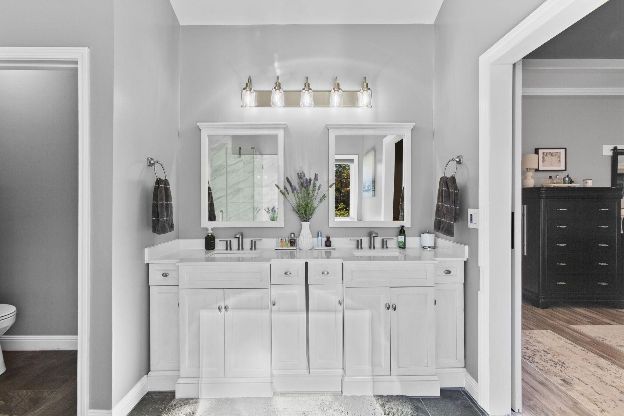 5203 Stonewall Drive