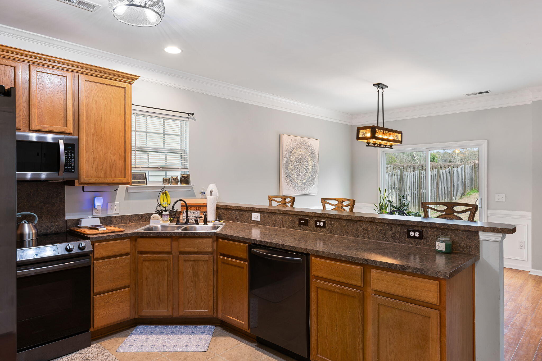 1052 Whitlow Boulevard