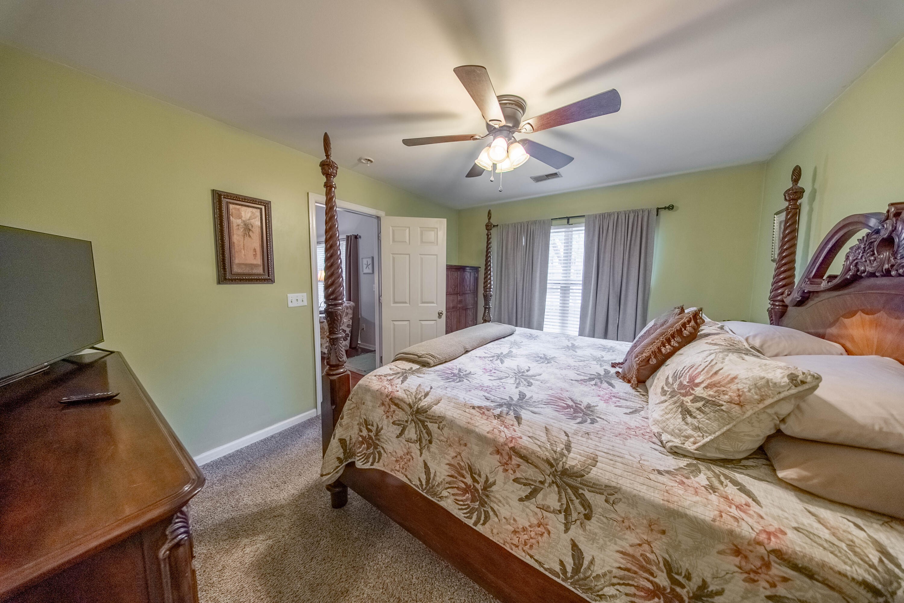 8106 Shadow Oak Drive
