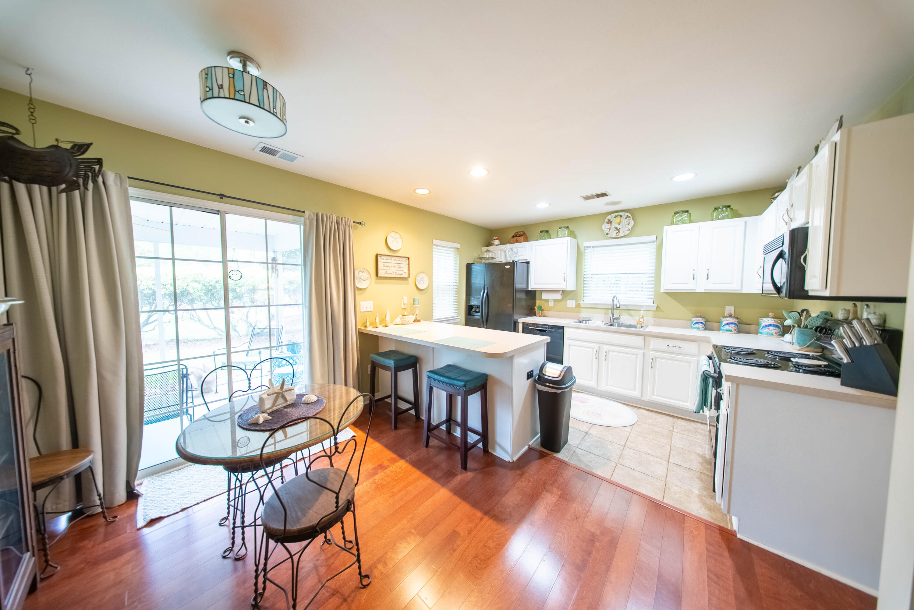 8106 Shadow Oak Drive