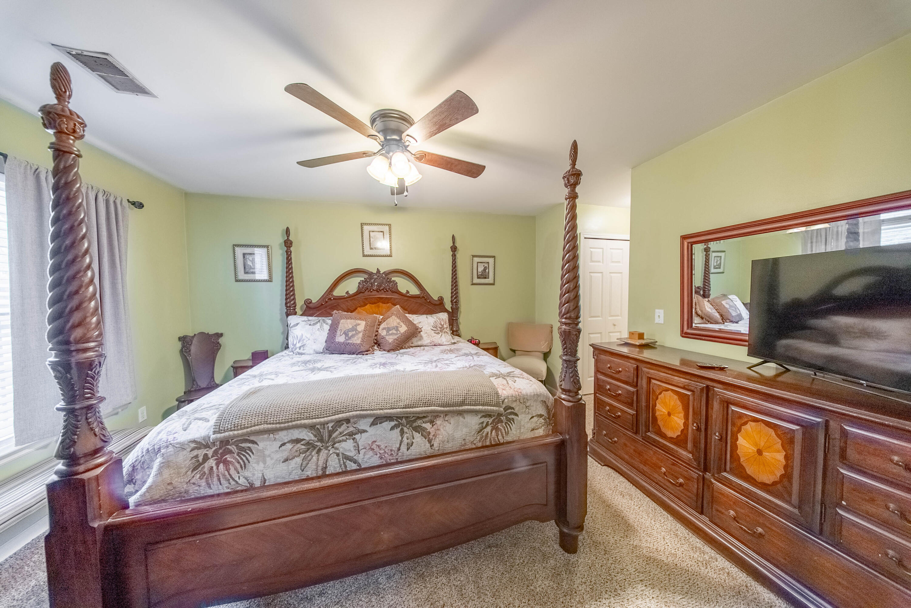 8106 Shadow Oak Drive