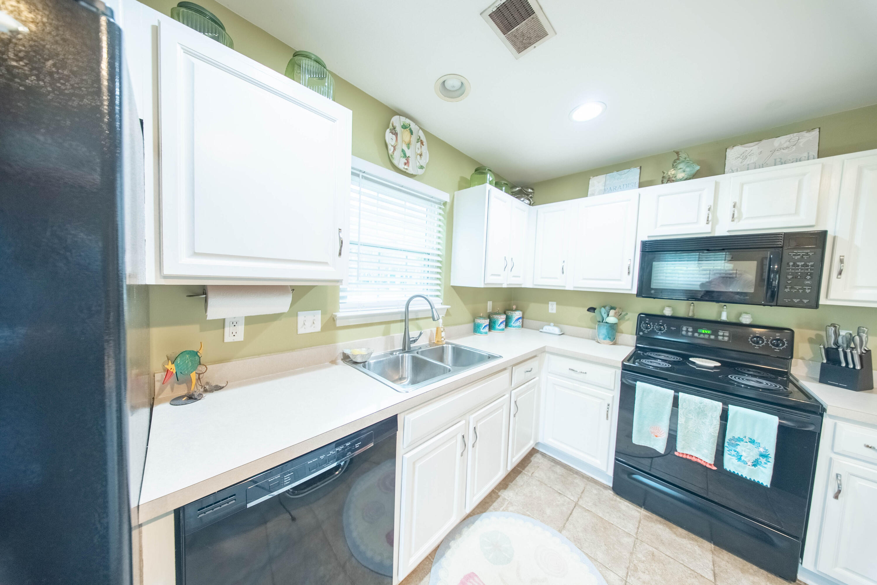 8106 Shadow Oak Drive