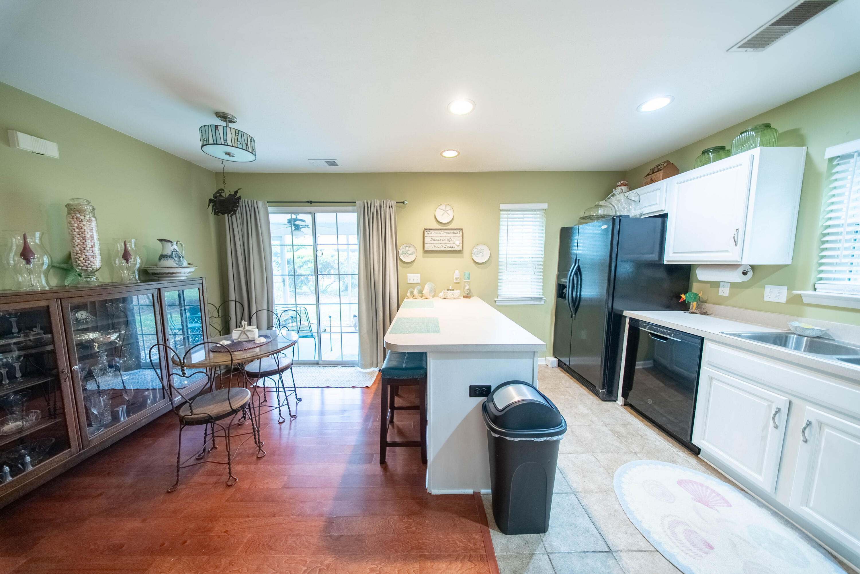 8106 Shadow Oak Drive