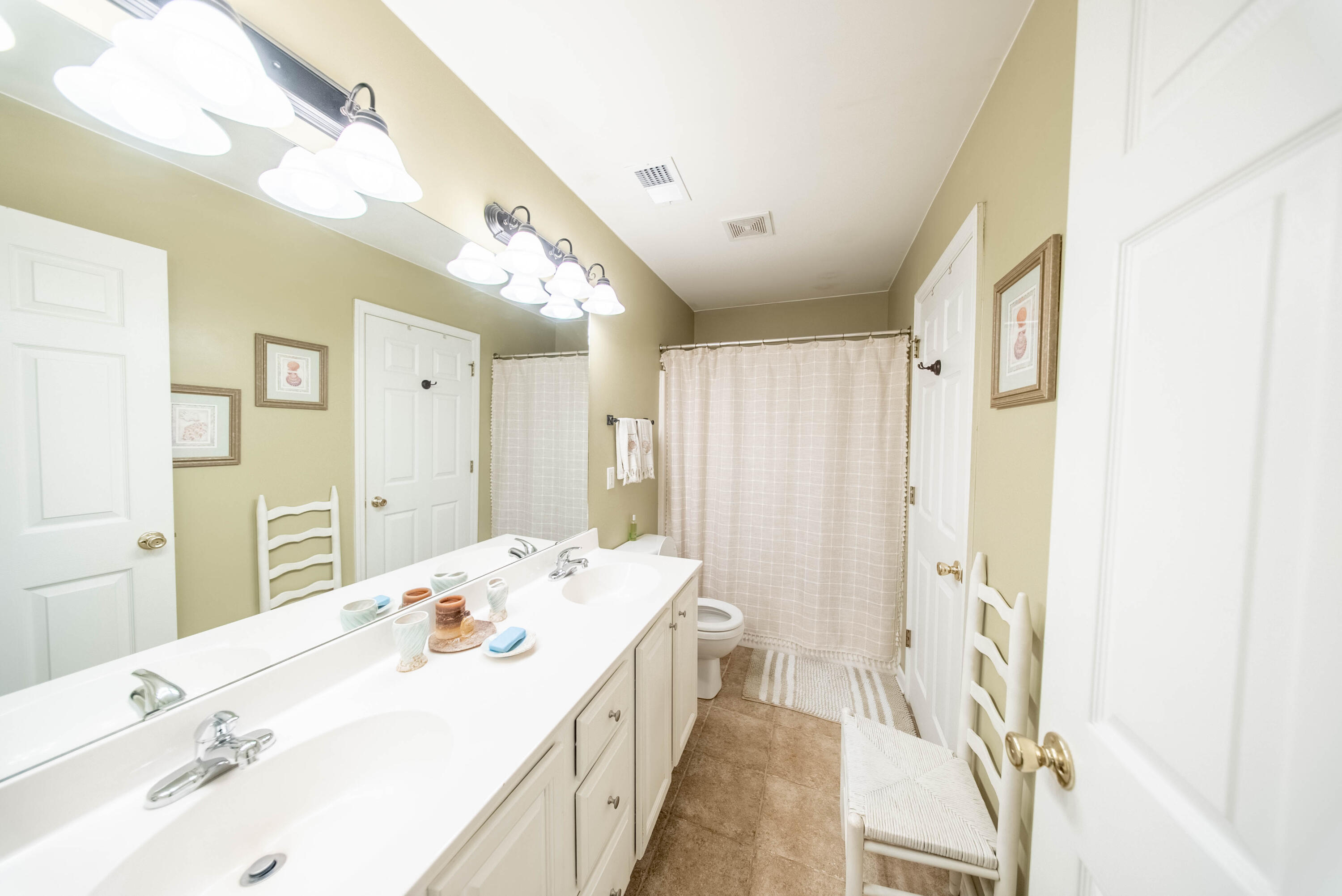 8106 Shadow Oak Drive