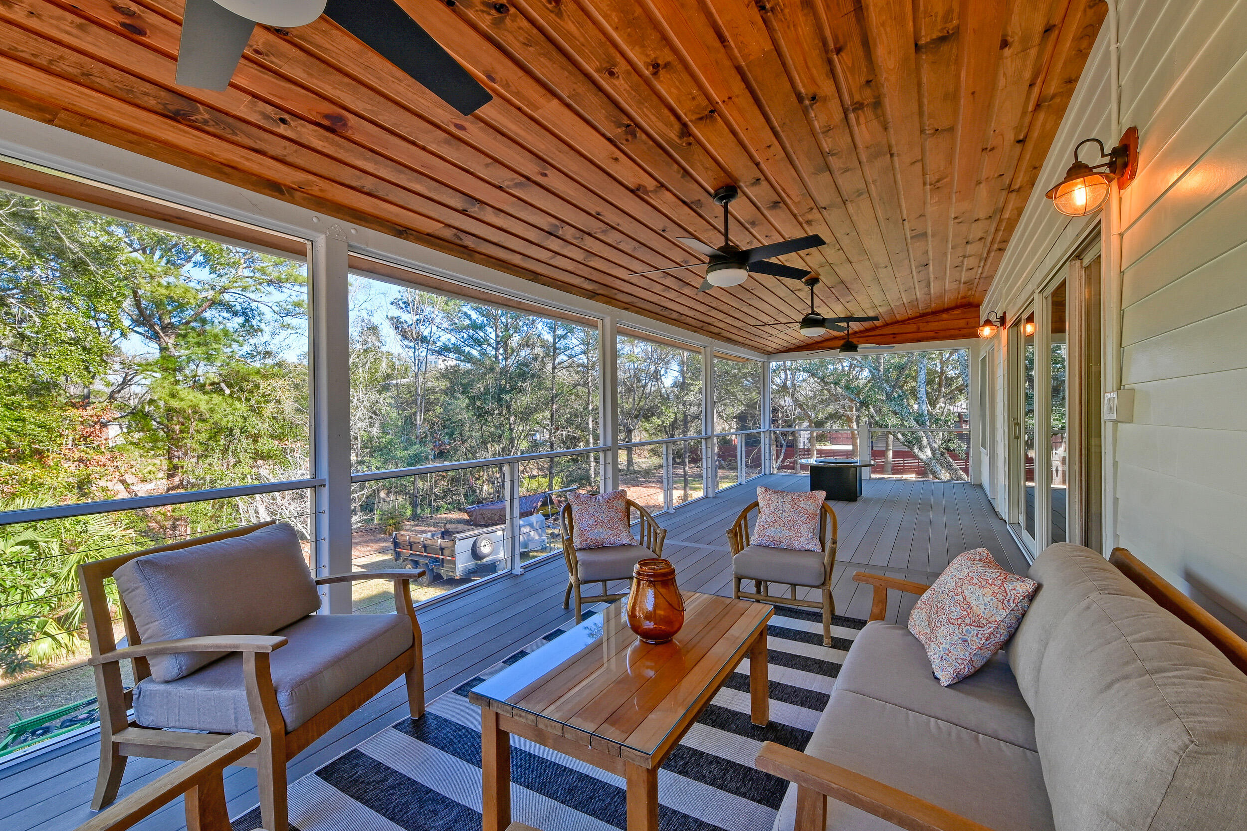 1527 Macoma Drive