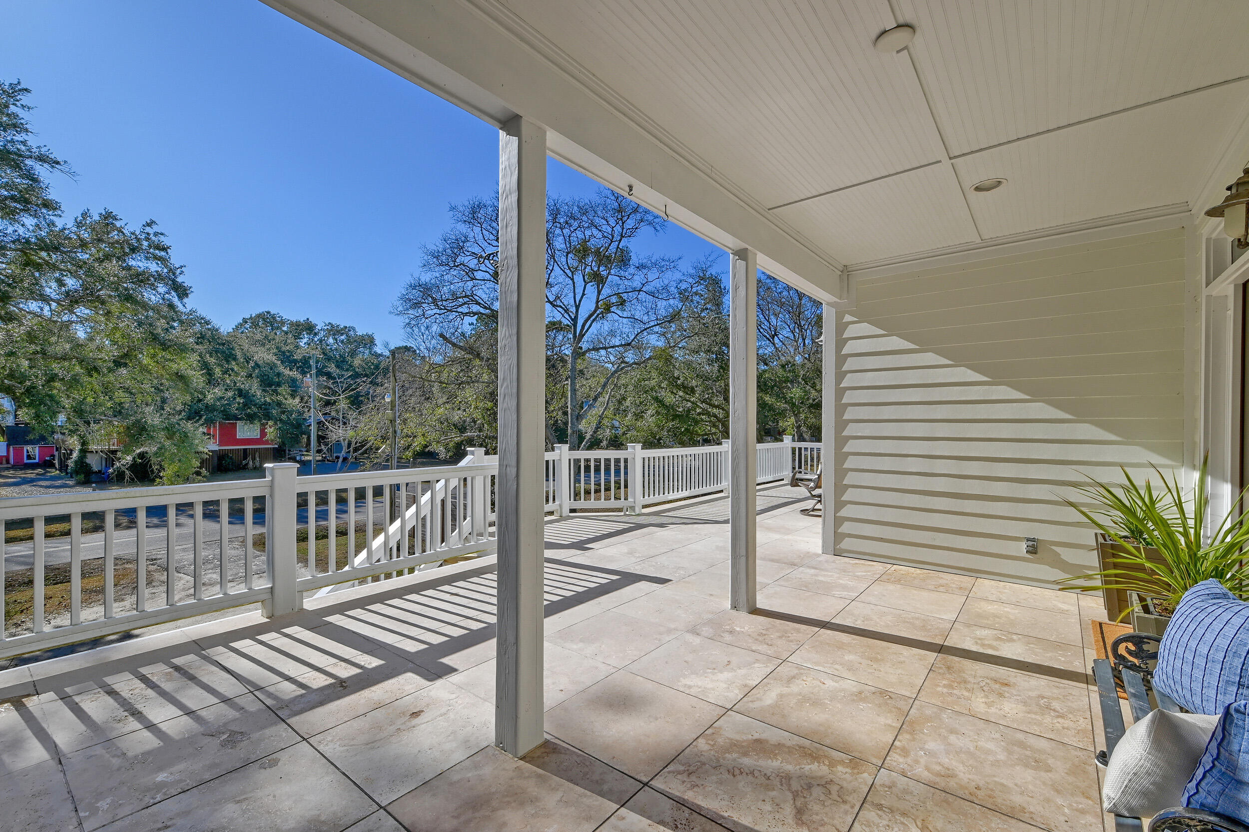 1527 Macoma Drive